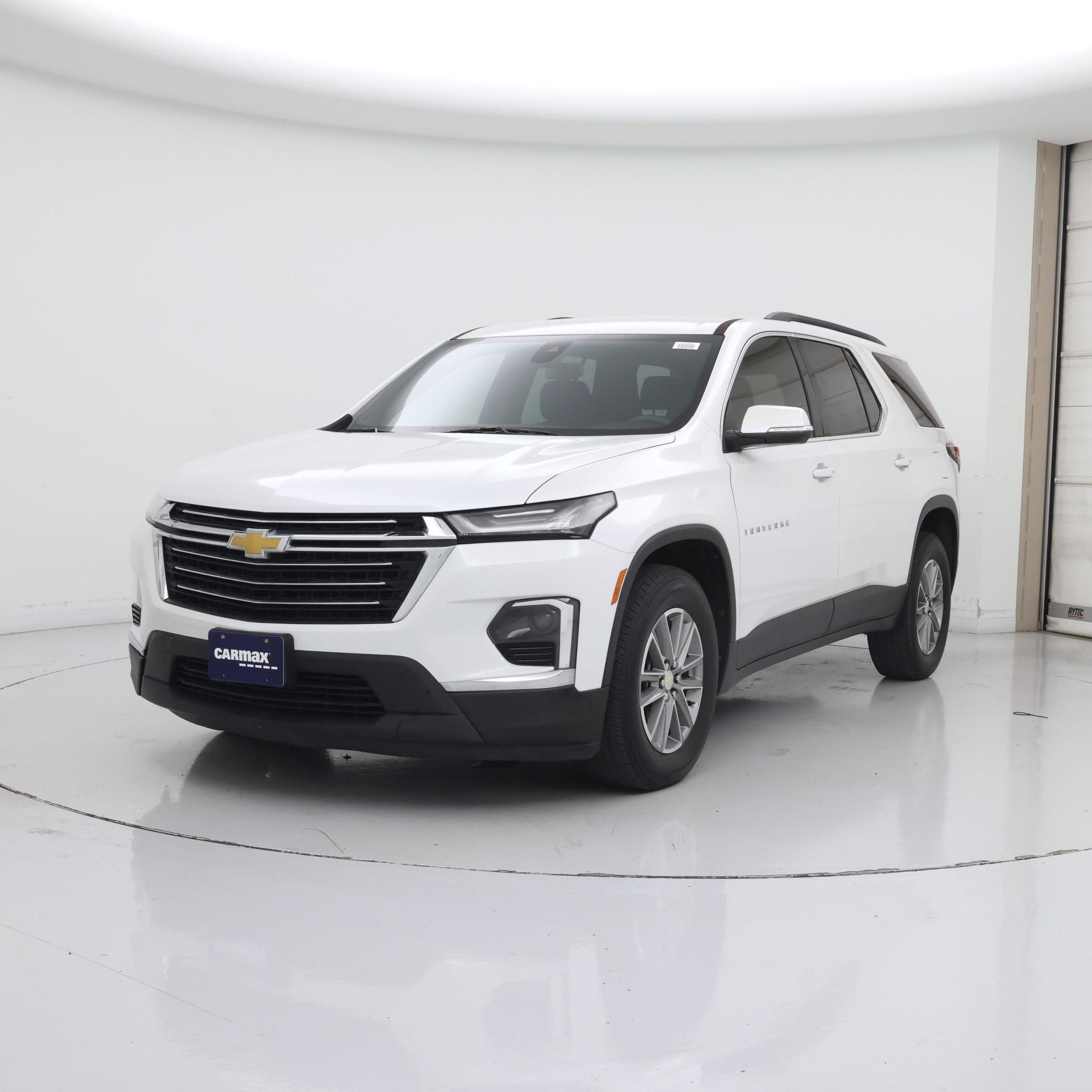 Thumbnail: 2023 Chevrolet Traverse - 4