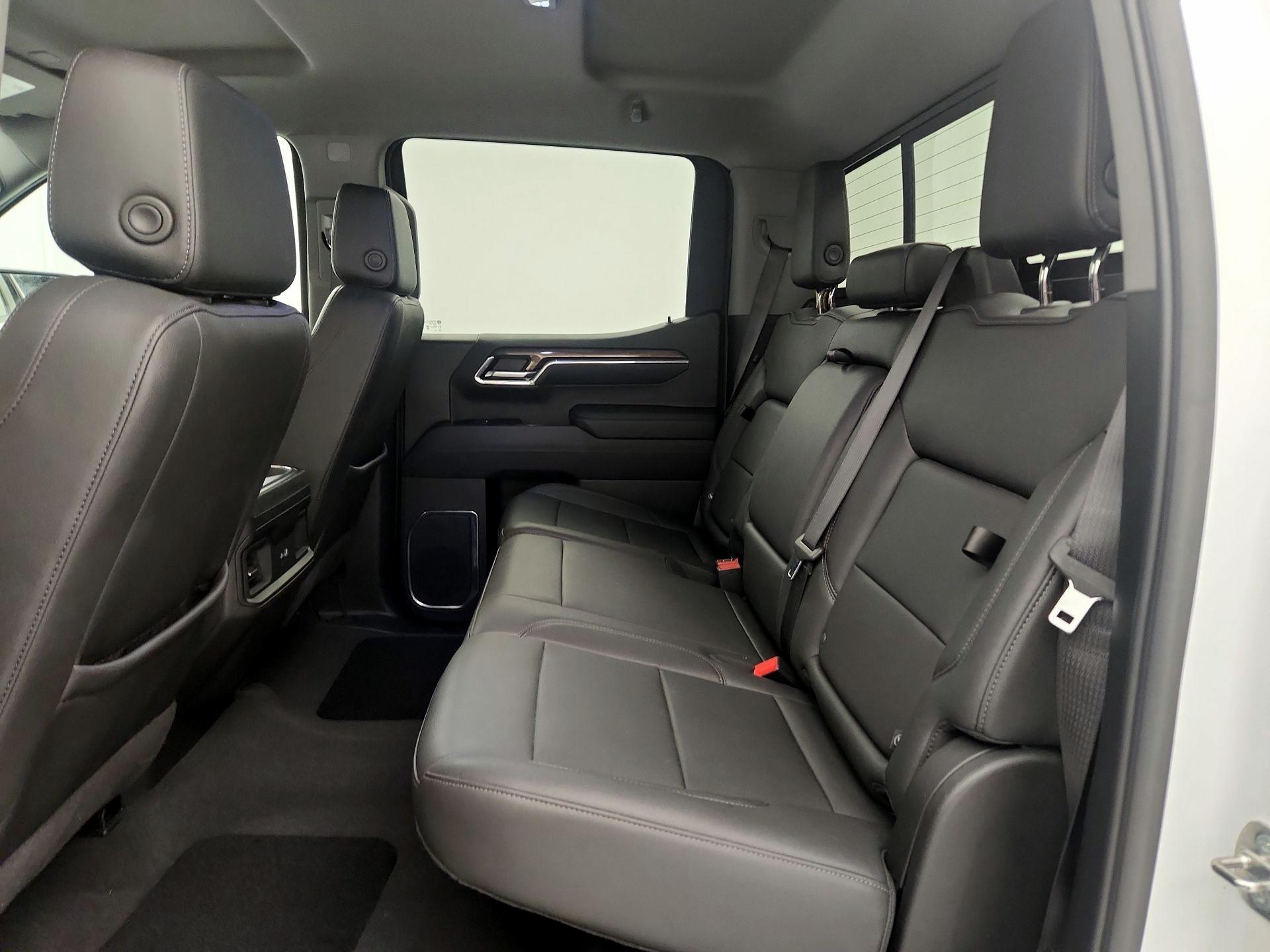 Thumbnail: 2024 Chevrolet Silverado 1500 - 20