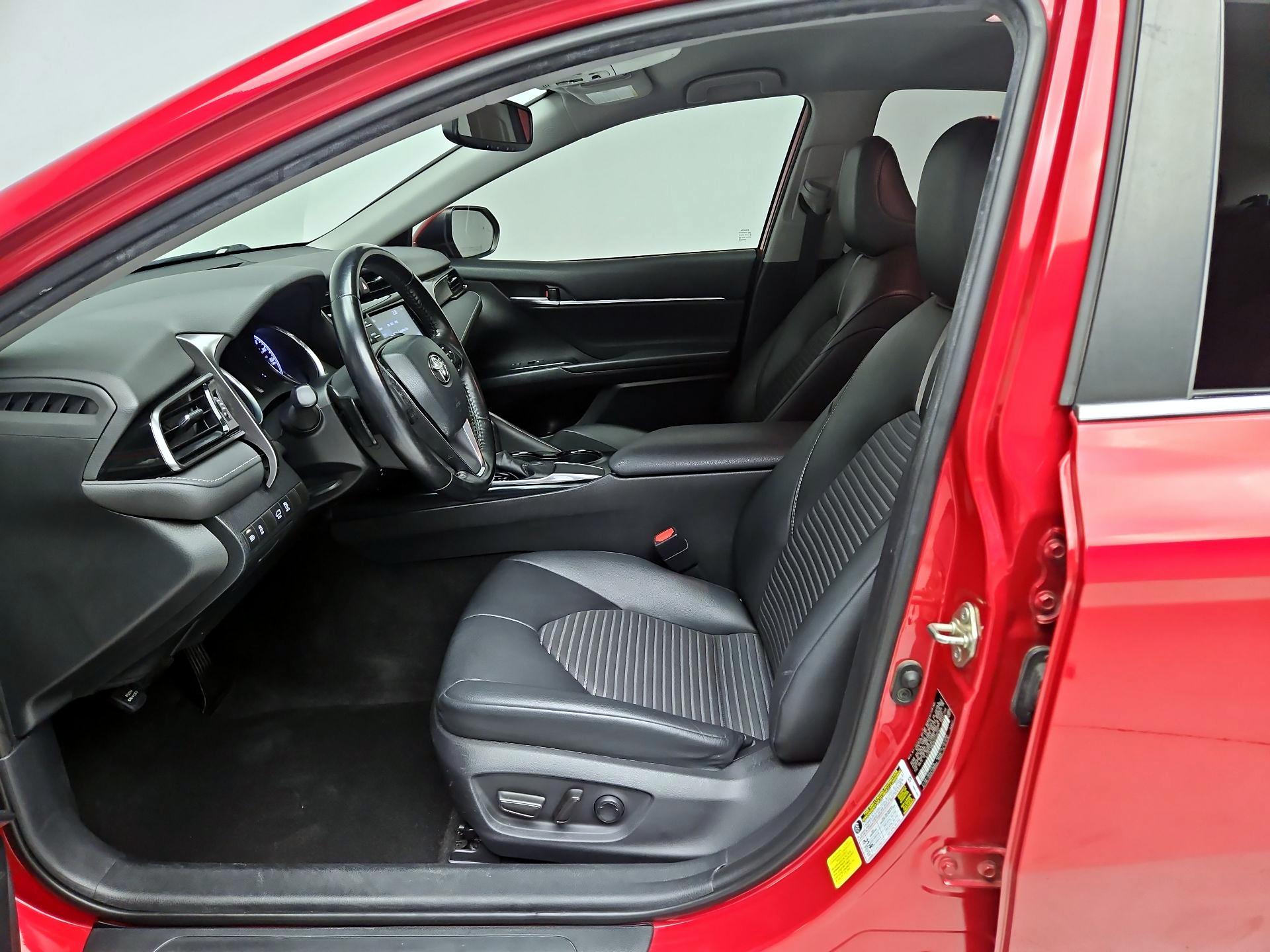 Thumbnail: 2019 Toyota Camry - 11