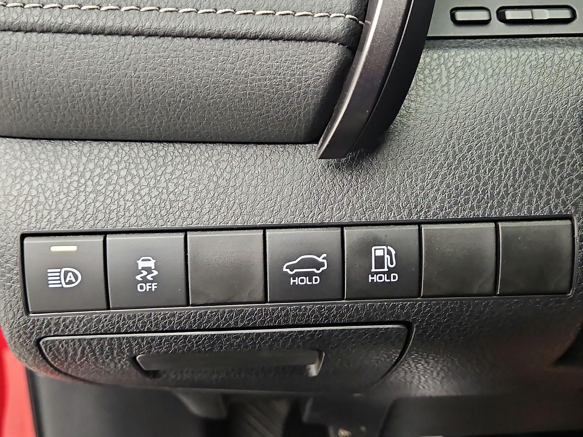 Thumbnail: 2019 Toyota Camry - 13