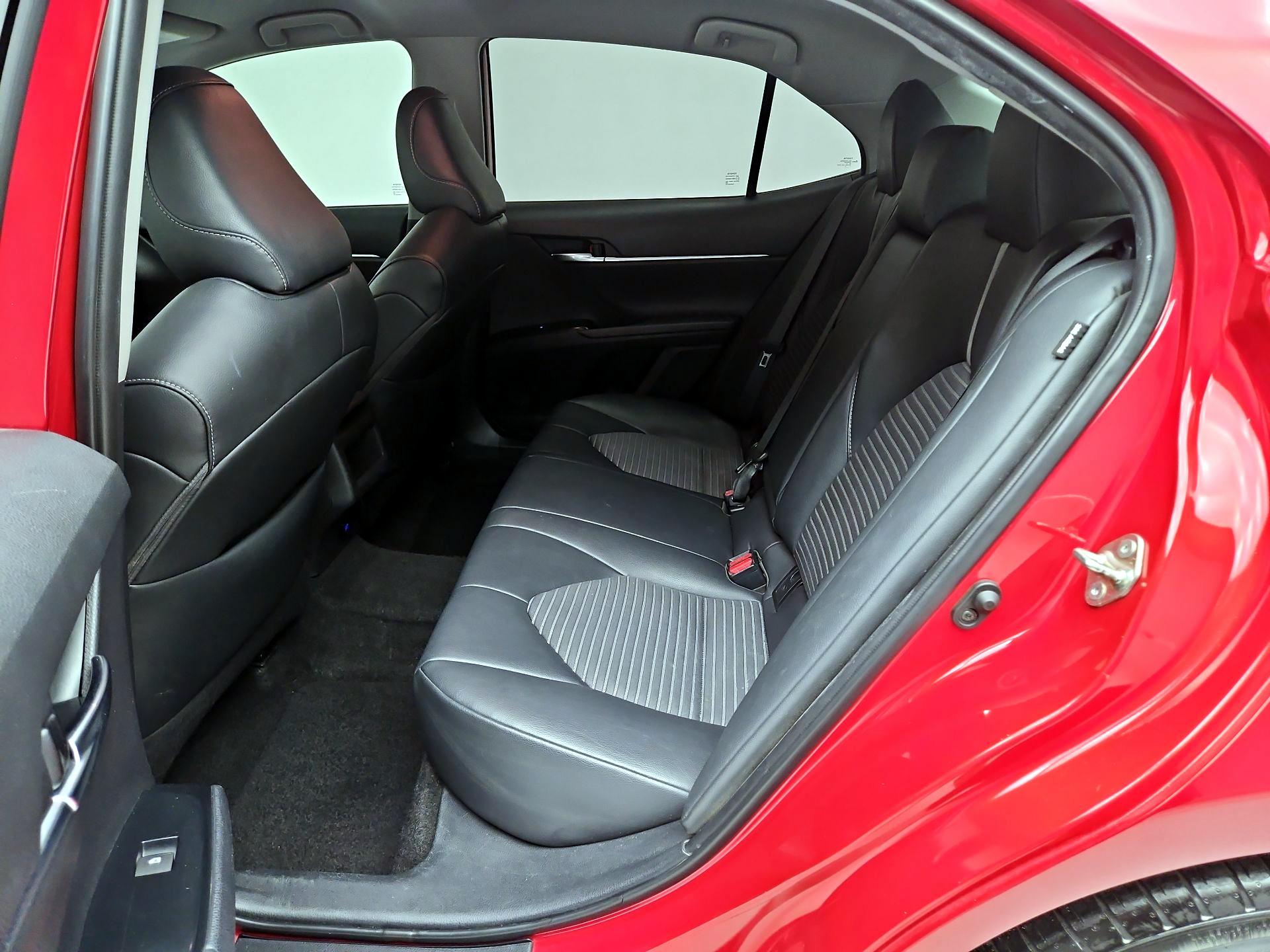 Thumbnail: 2019 Toyota Camry - 19