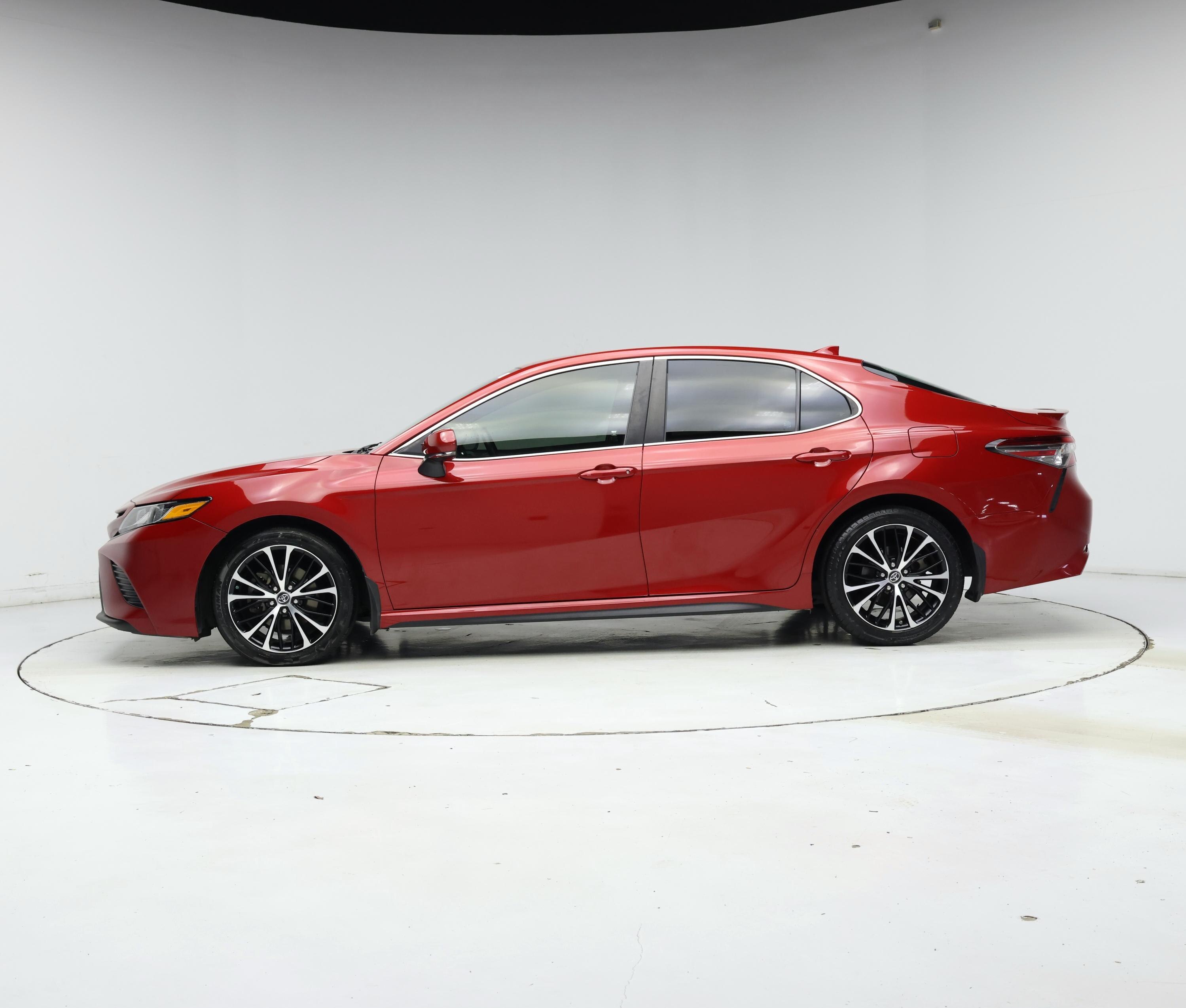 Thumbnail: 2019 Toyota Camry - 3