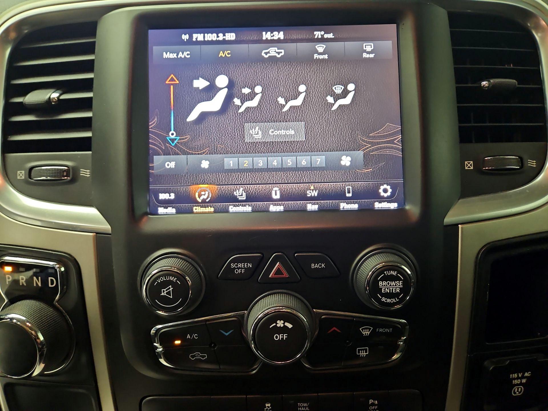 Thumbnail: 2020 RAM 1500 Classic - 17