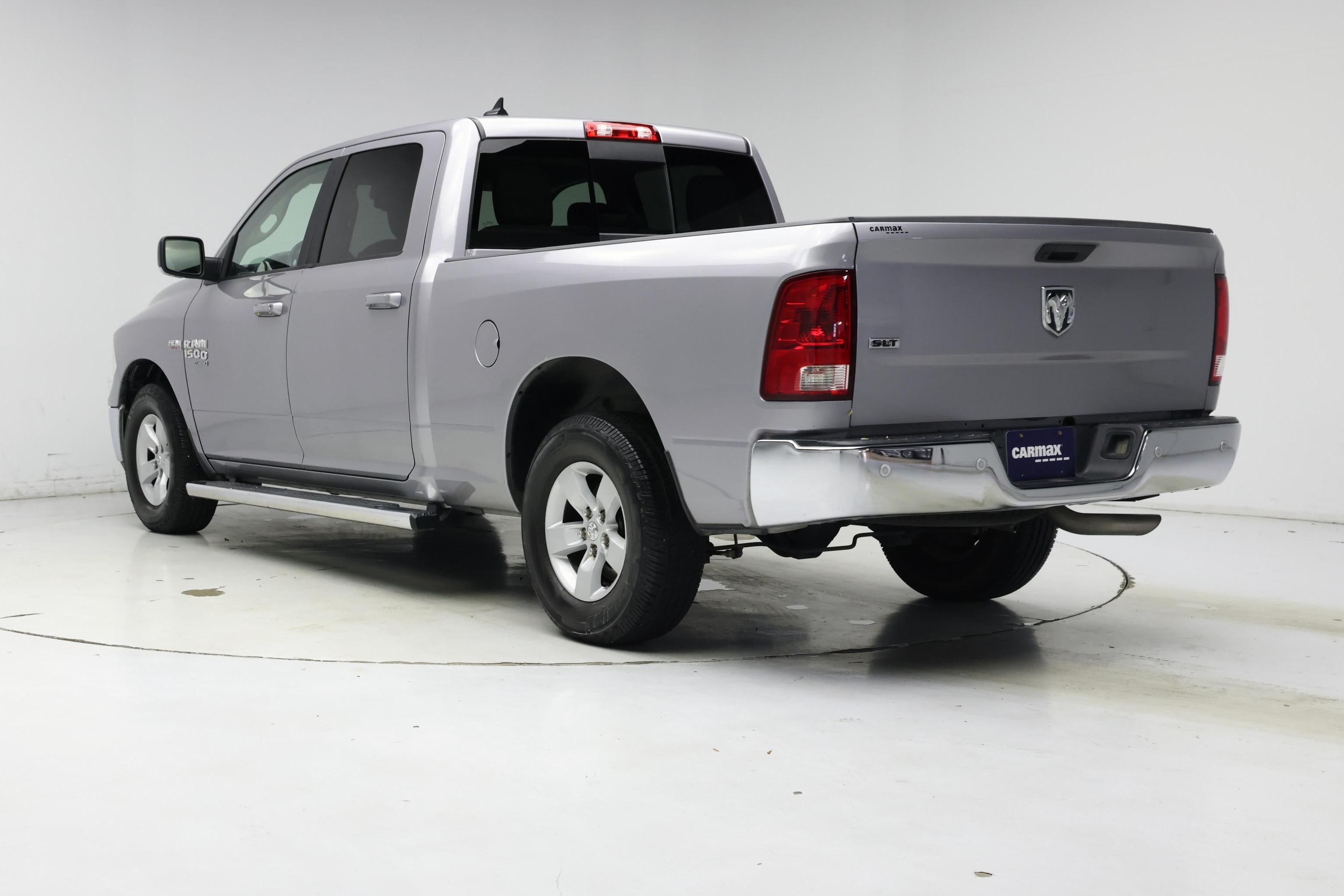 Thumbnail: 2020 RAM 1500 Classic - 2