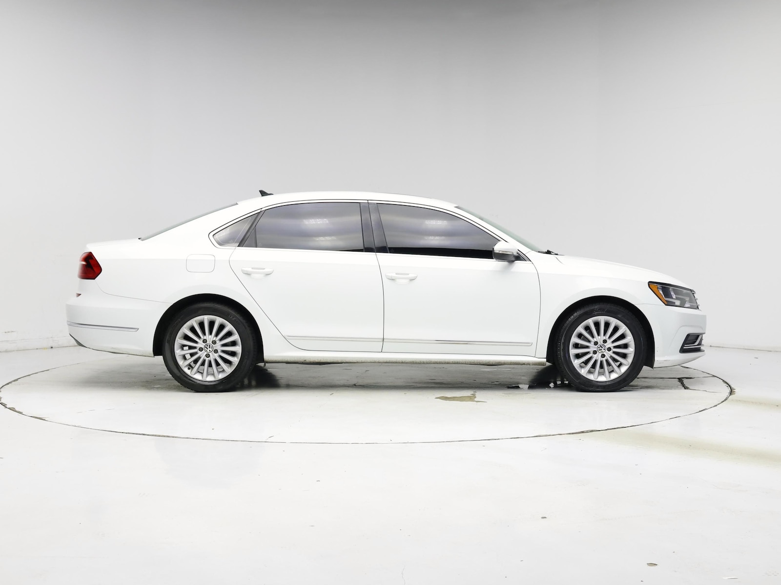 2017 Volkswagen Passat SE - Photo 8