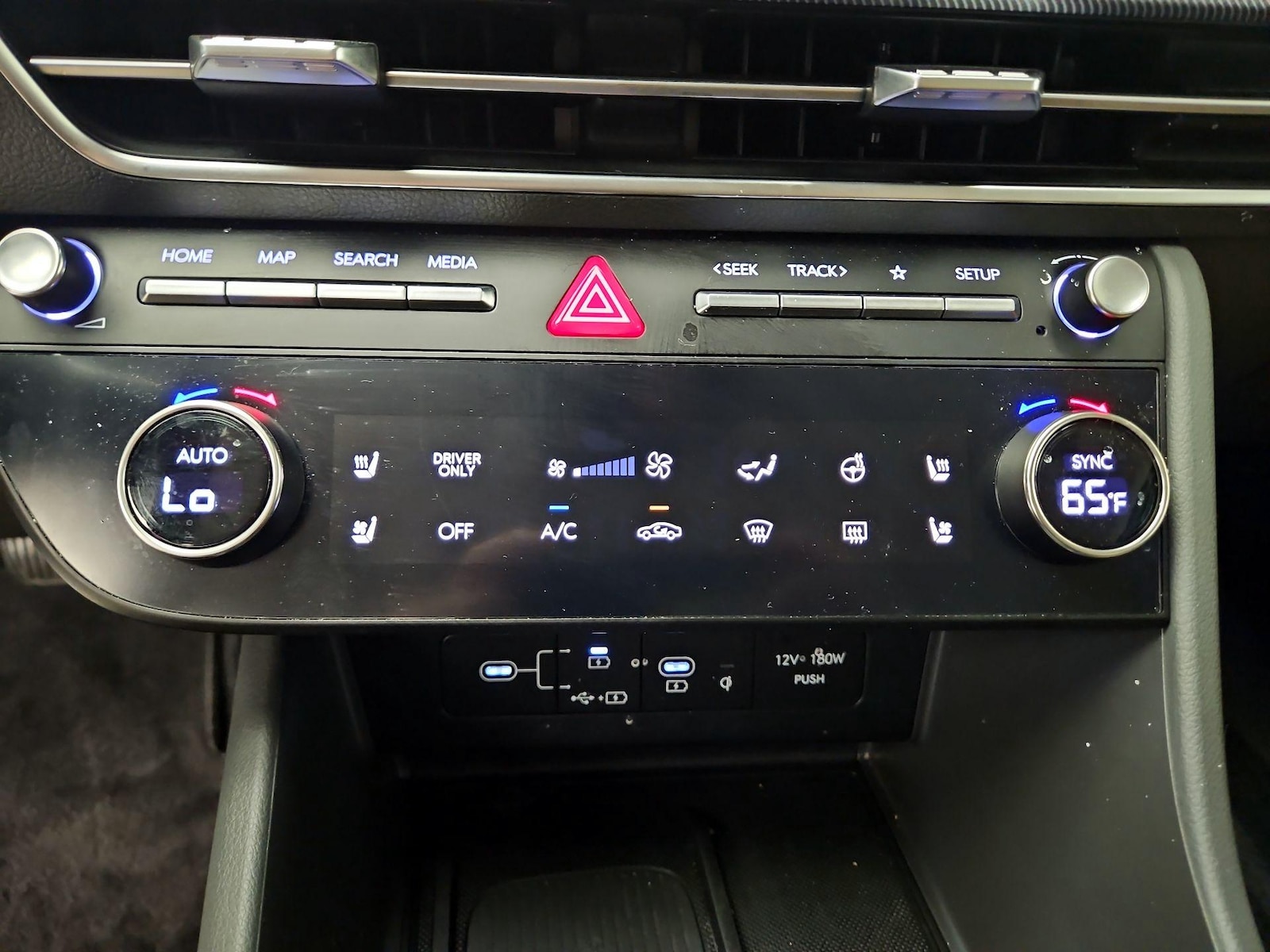 2025 Hyundai Sonata Hybrid Limited - Photo 18