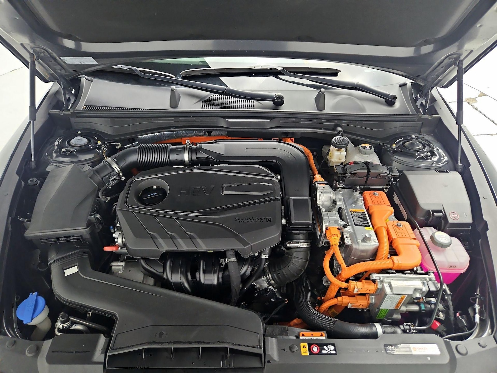 2025 Hyundai Sonata Hybrid Limited - Photo 24