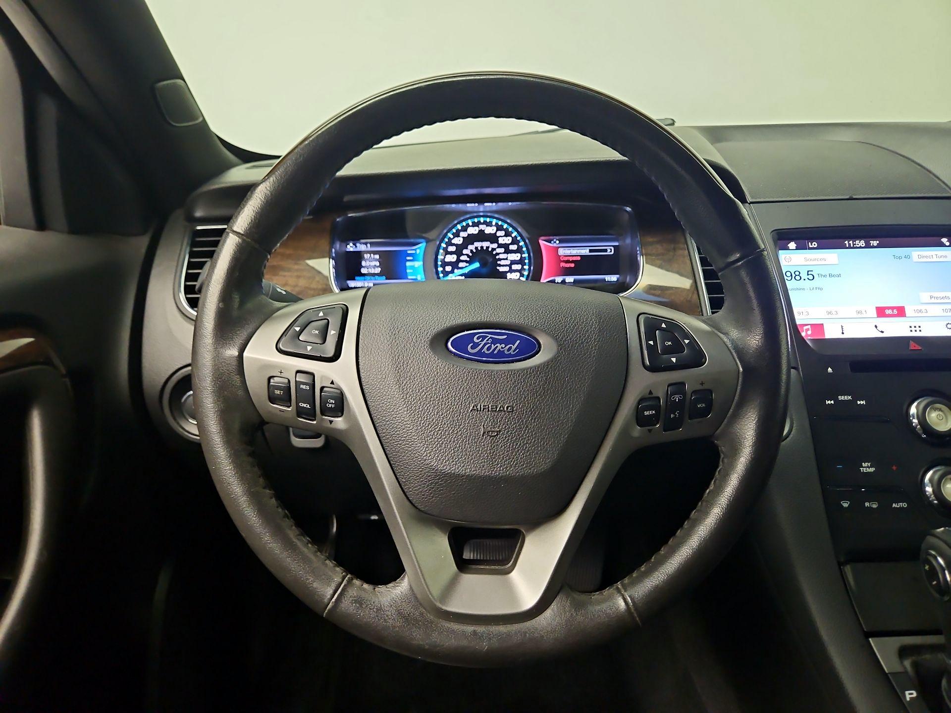 Thumbnail: 2016 Ford Taurus - 10