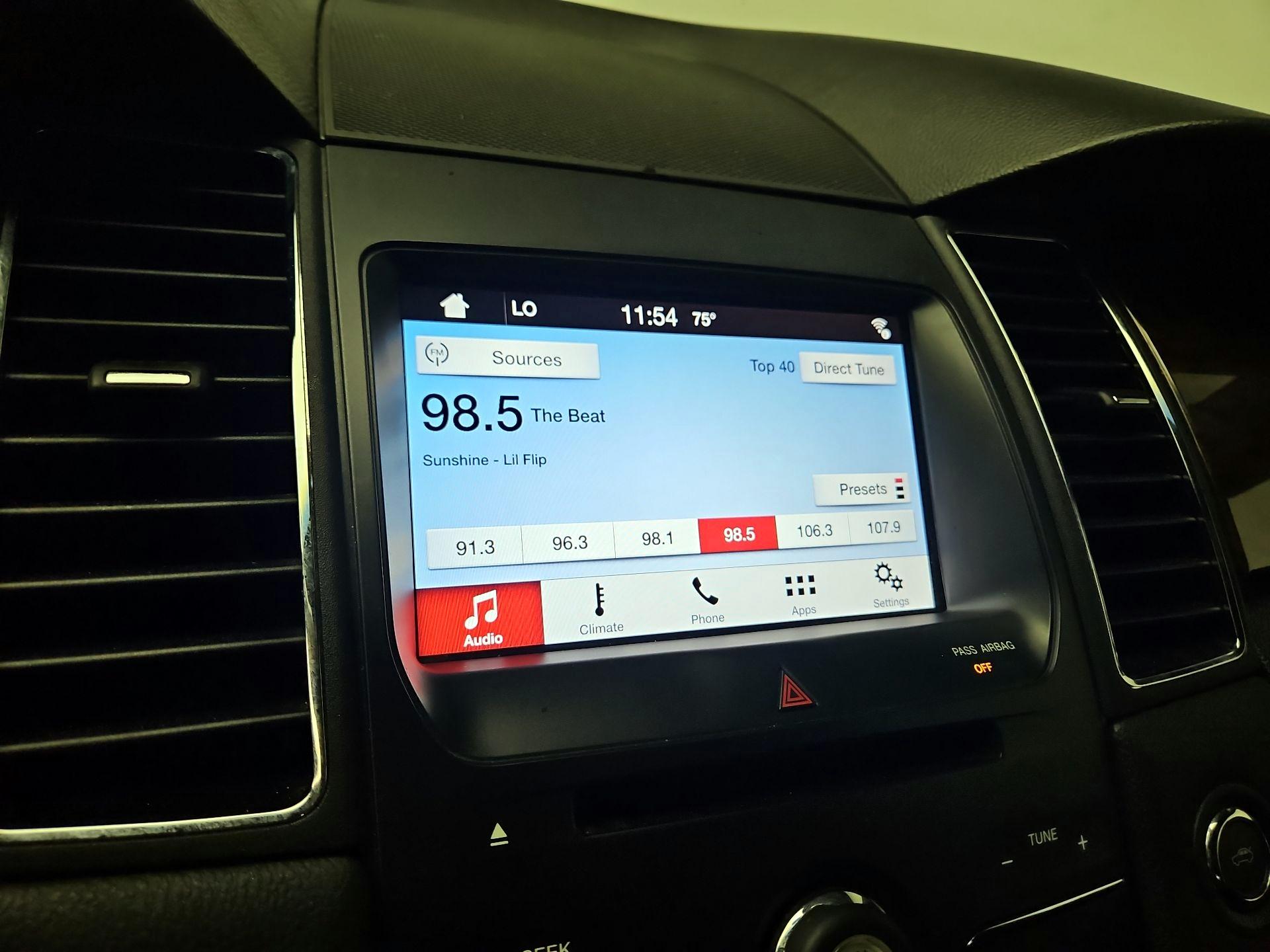 Thumbnail: 2016 Ford Taurus - 14
