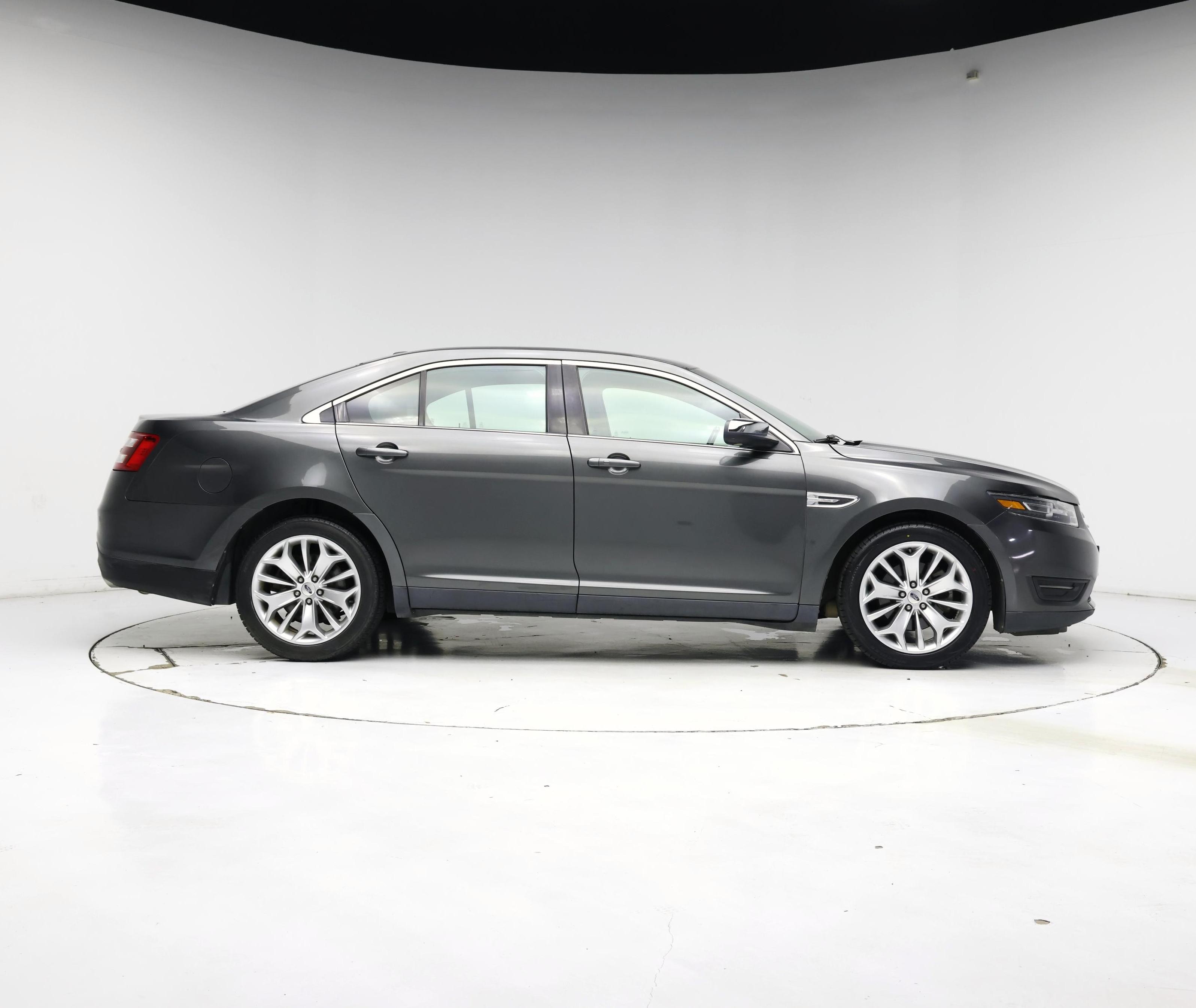 Thumbnail: 2016 Ford Taurus - 7
