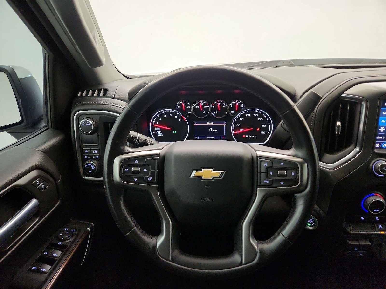 2021 Chevrolet Silverado 1500 LT - Photo 11