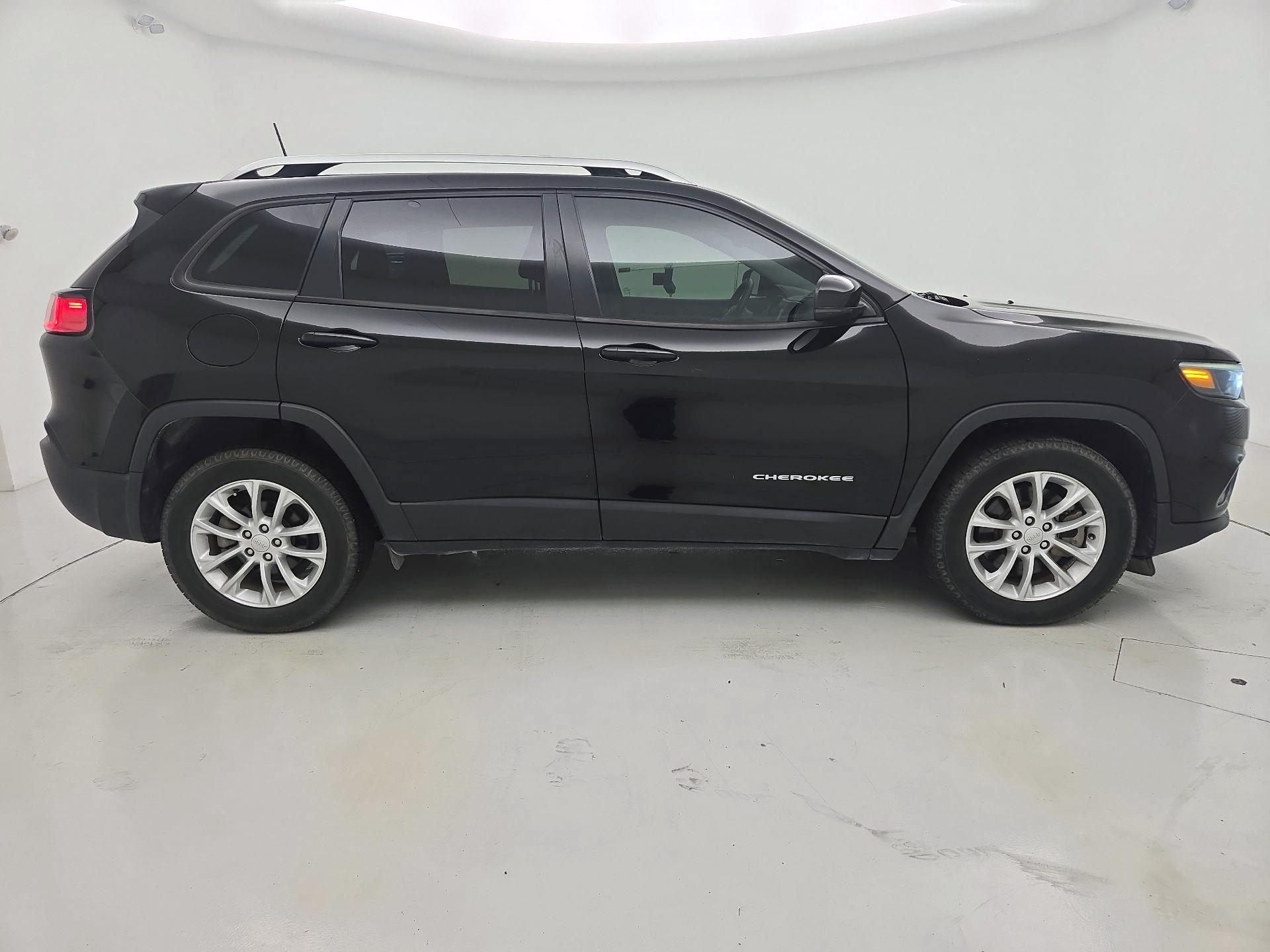 Thumbnail: 2021 Jeep Cherokee - 4