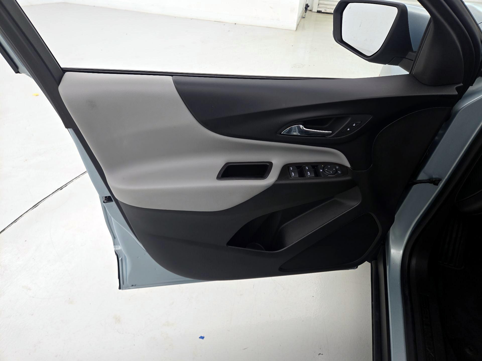 Thumbnail: 2022 Chevrolet Equinox - 12