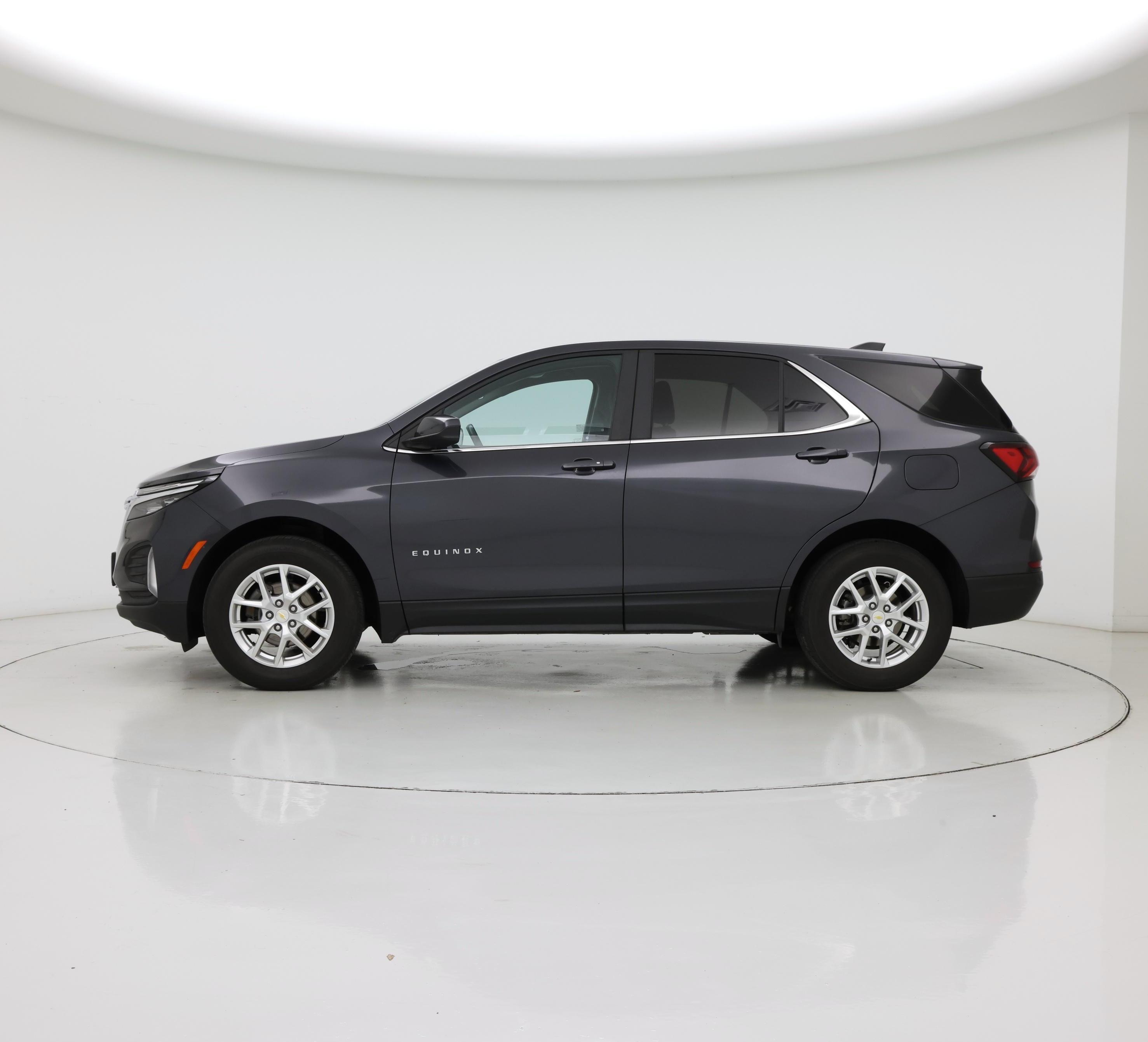 Thumbnail: 2022 Chevrolet Equinox - 3