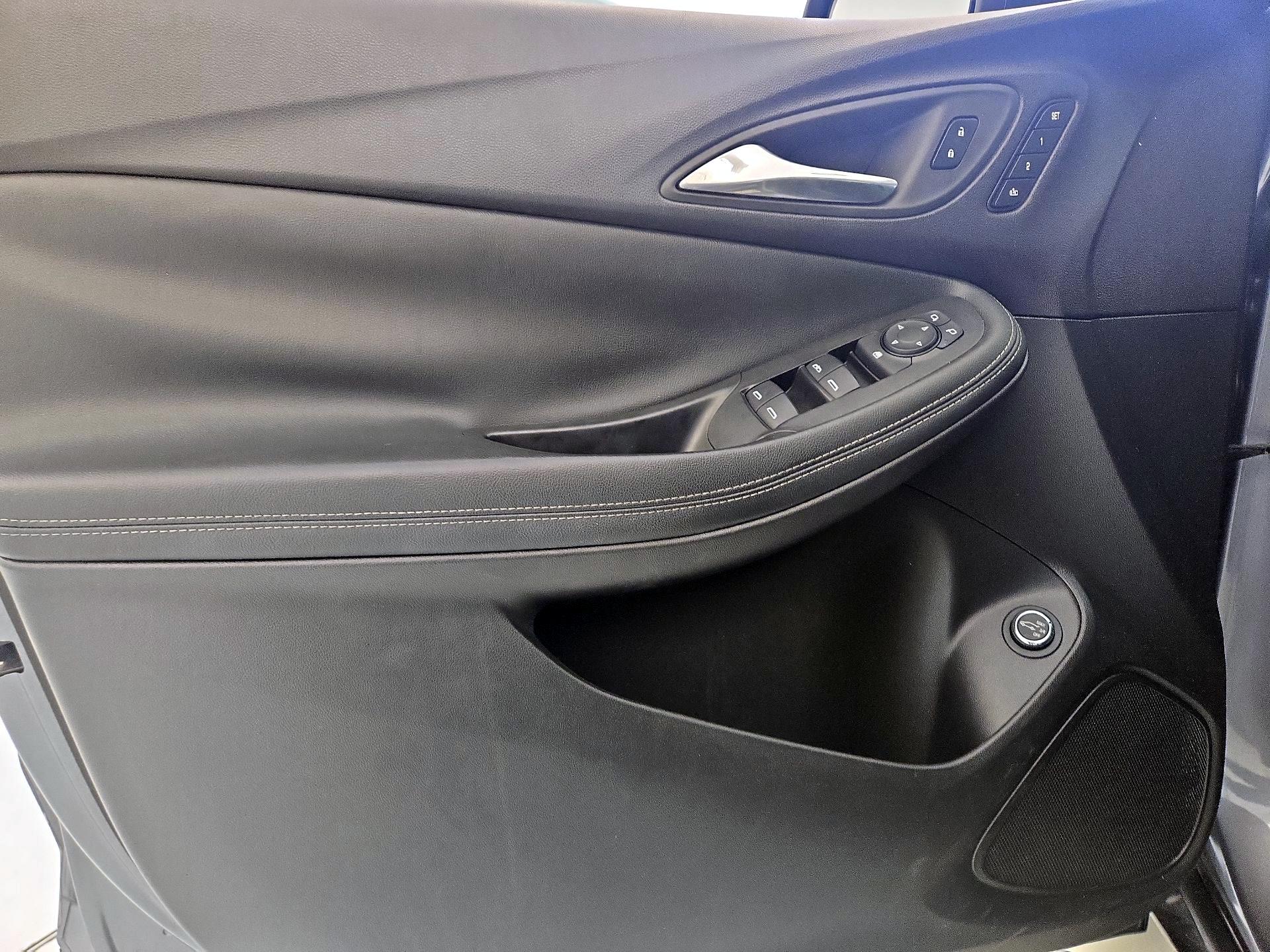 Thumbnail: 2022 Buick Encore GX - 12