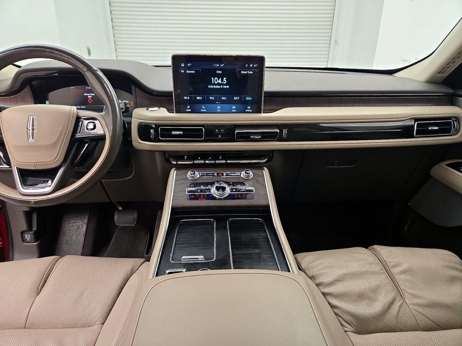 Apple CarPlay® & Android Auto™