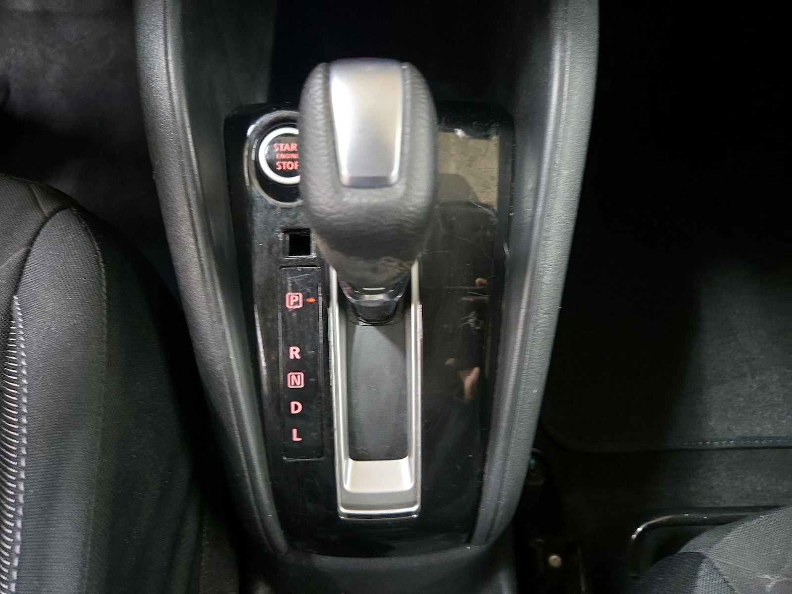 2020 Nissan Kicks S - Photo 18