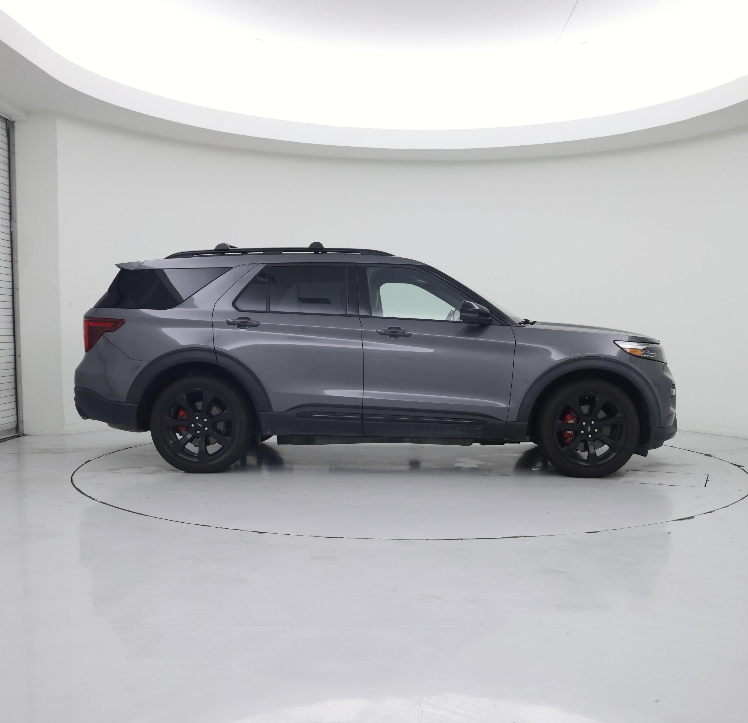 Thumbnail: 2022 Ford Explorer - 7