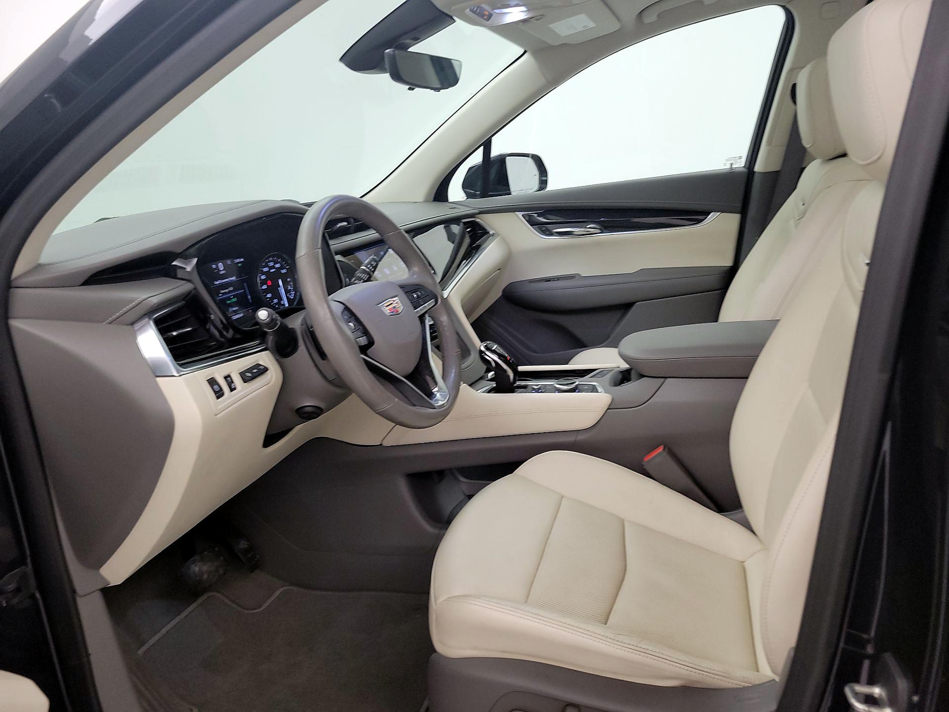 Thumbnail: 2021 Cadillac XT6 - 11
