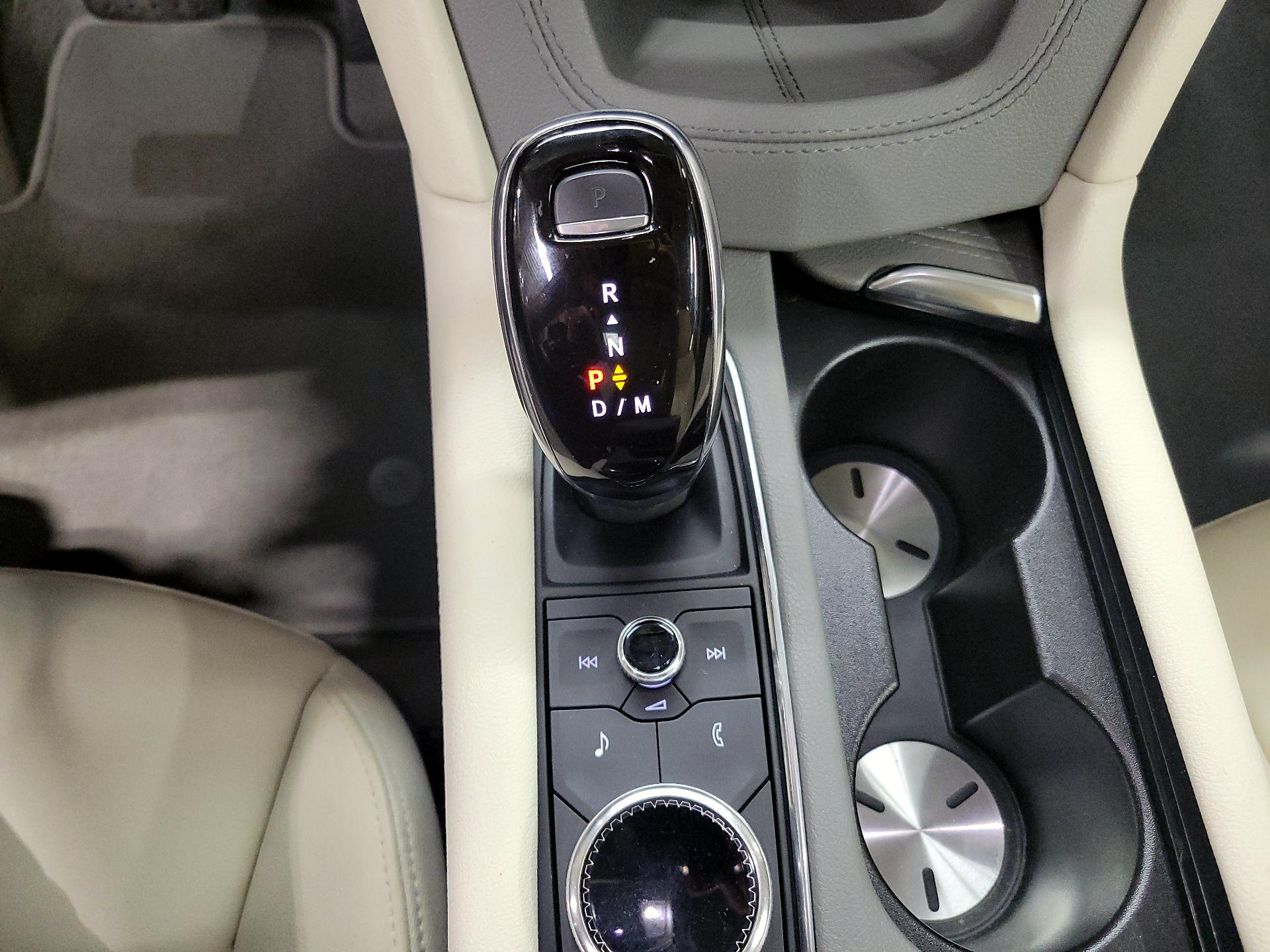Thumbnail: 2021 Cadillac XT6 - 17