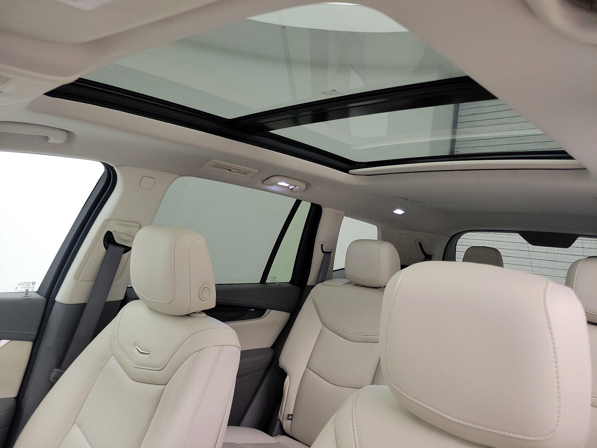 Thumbnail: 2021 Cadillac XT6 - 19