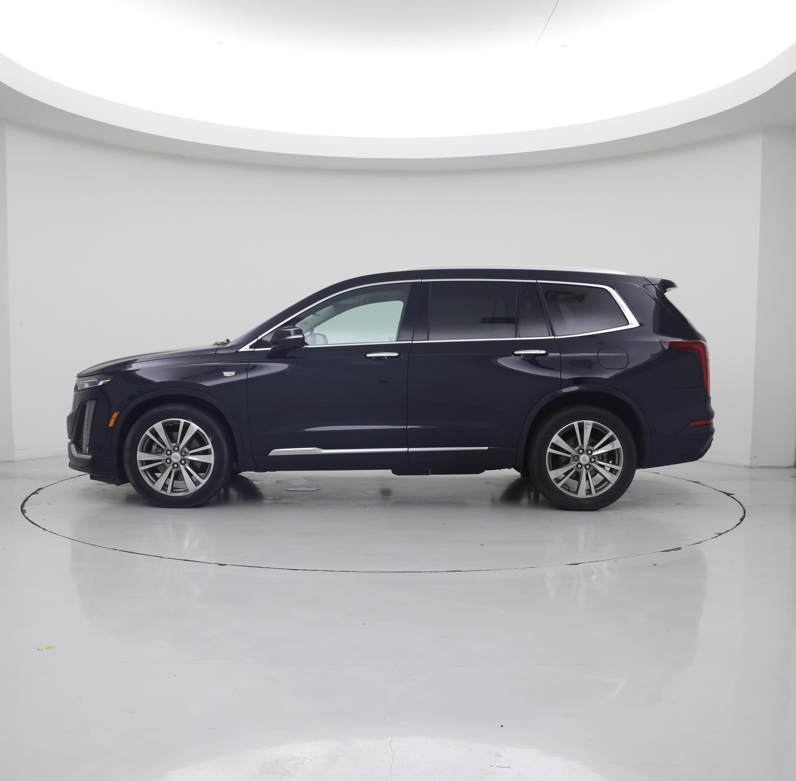 Thumbnail: 2021 Cadillac XT6 - 3