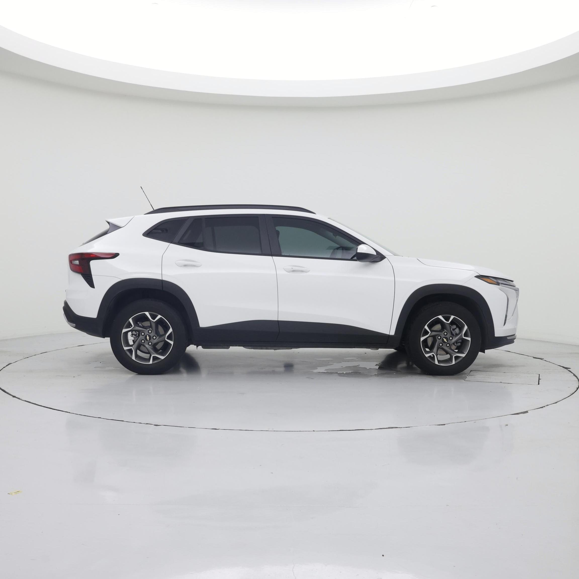 Thumbnail: 2025 Chevrolet Trax - 7