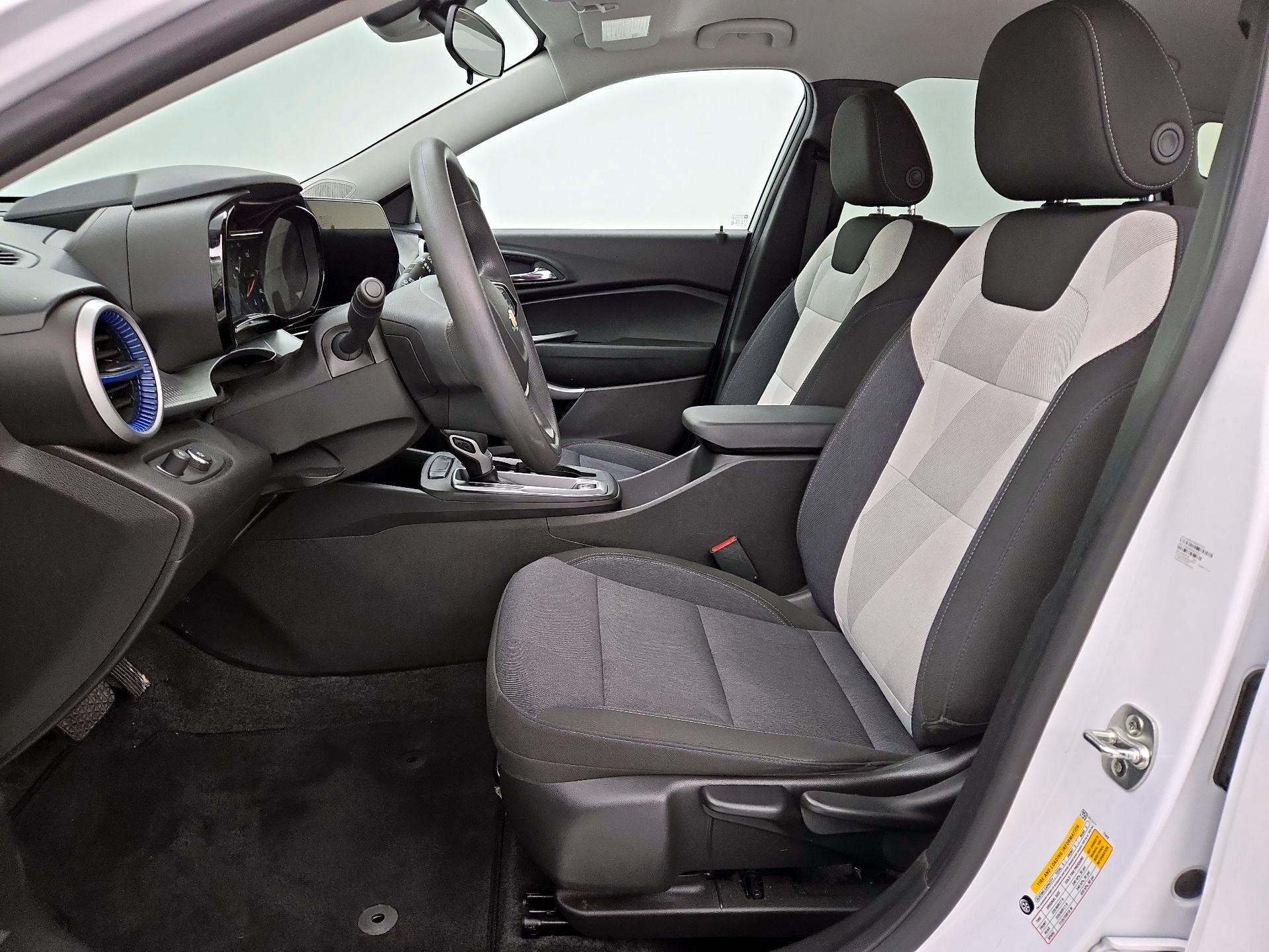 Thumbnail: 2024 Chevrolet Trax - 11
