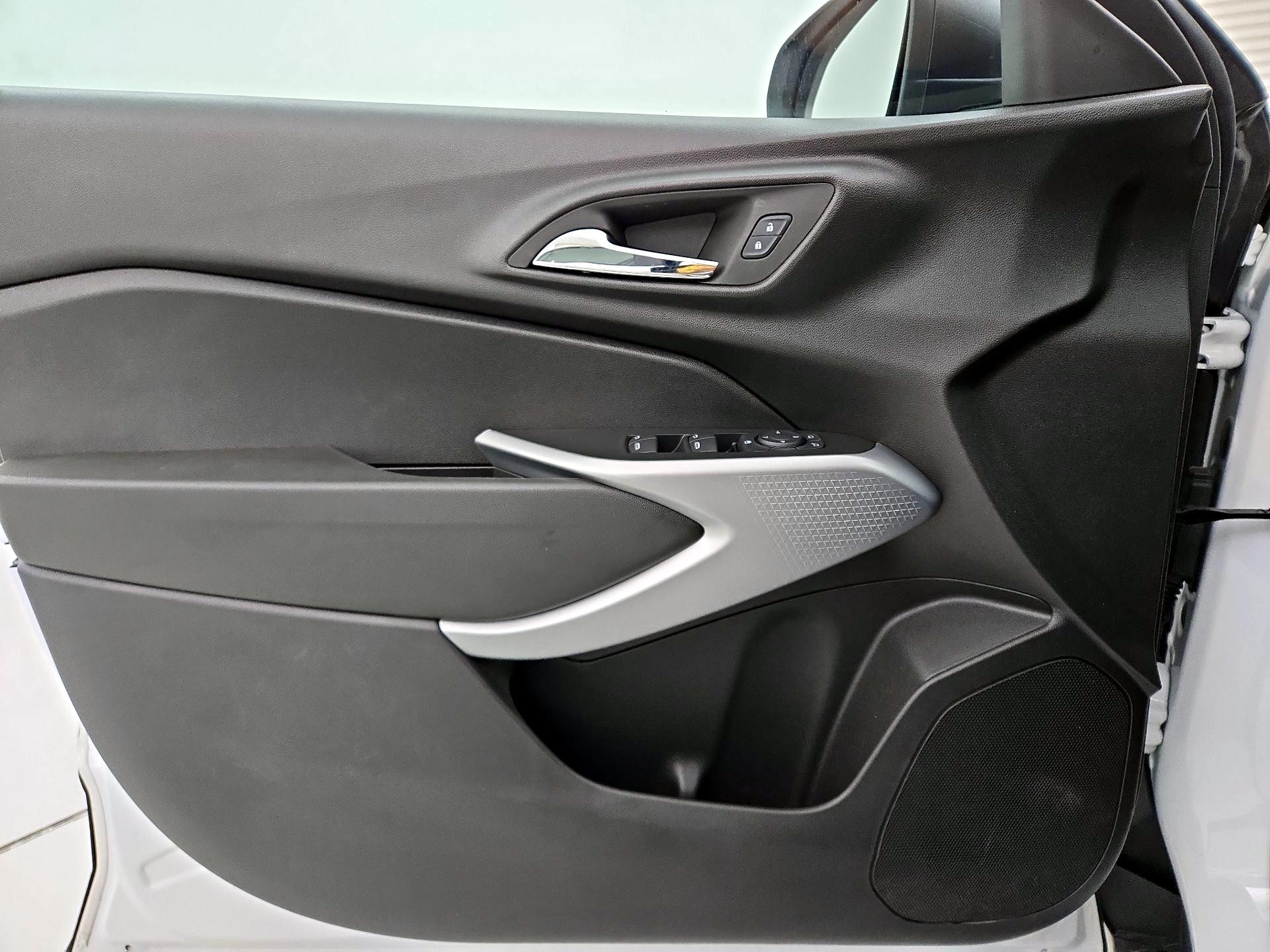 Thumbnail: 2024 Chevrolet Trax - 12