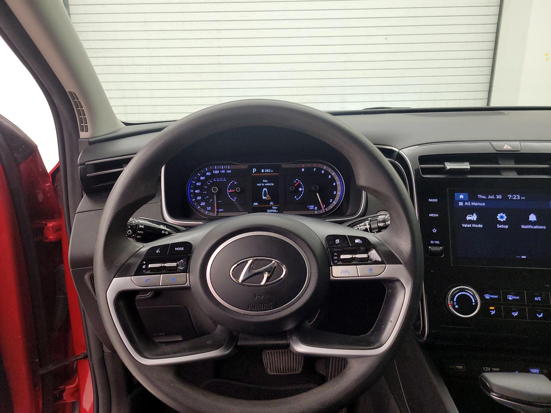 Thumbnail: 2023 Hyundai Tucson - 10
