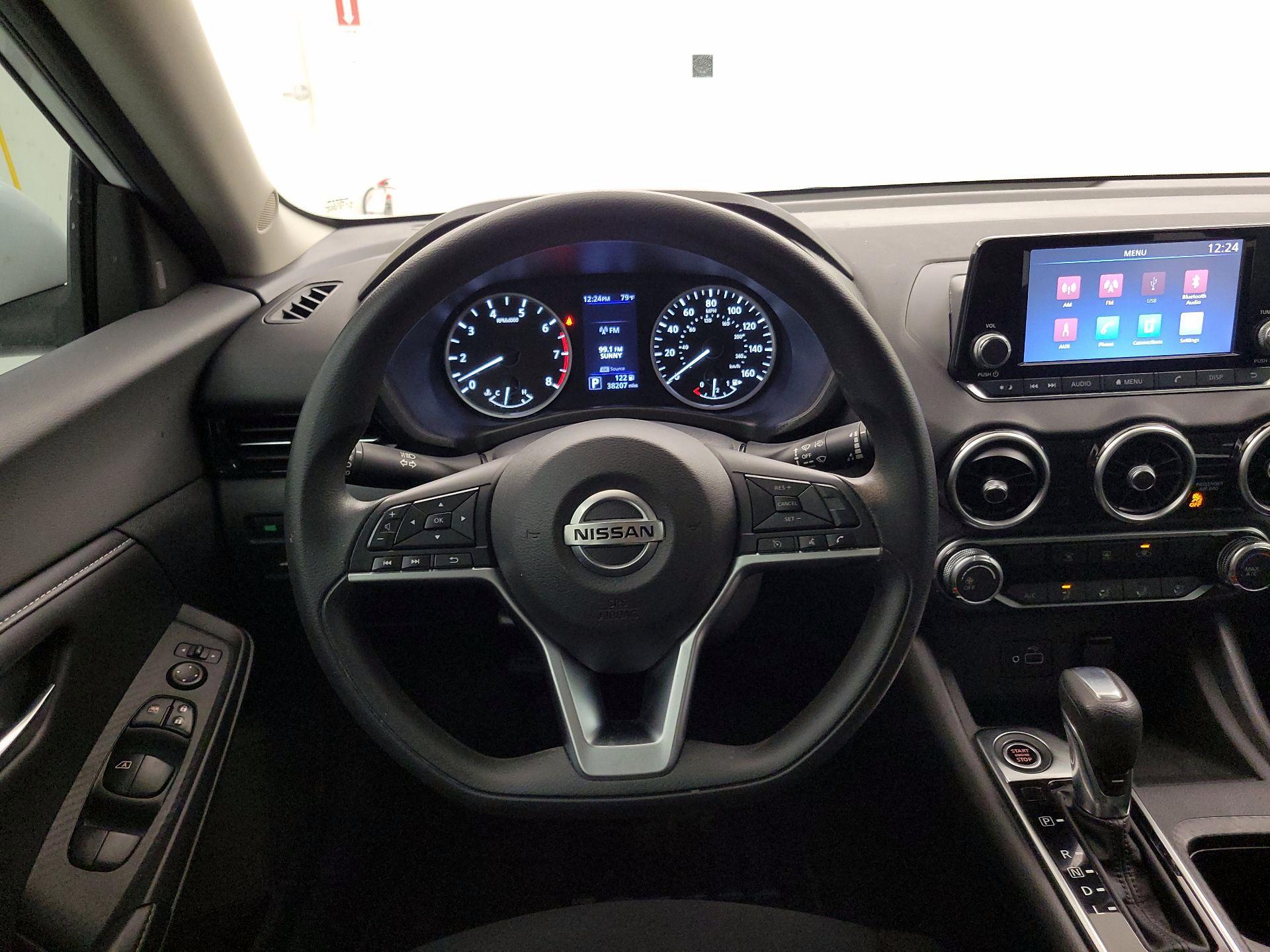 Thumbnail: 2020 Nissan Sentra - 10