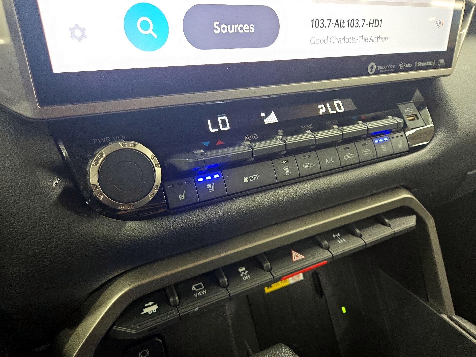 Thumbnail: 2023 Toyota Tundra - 16