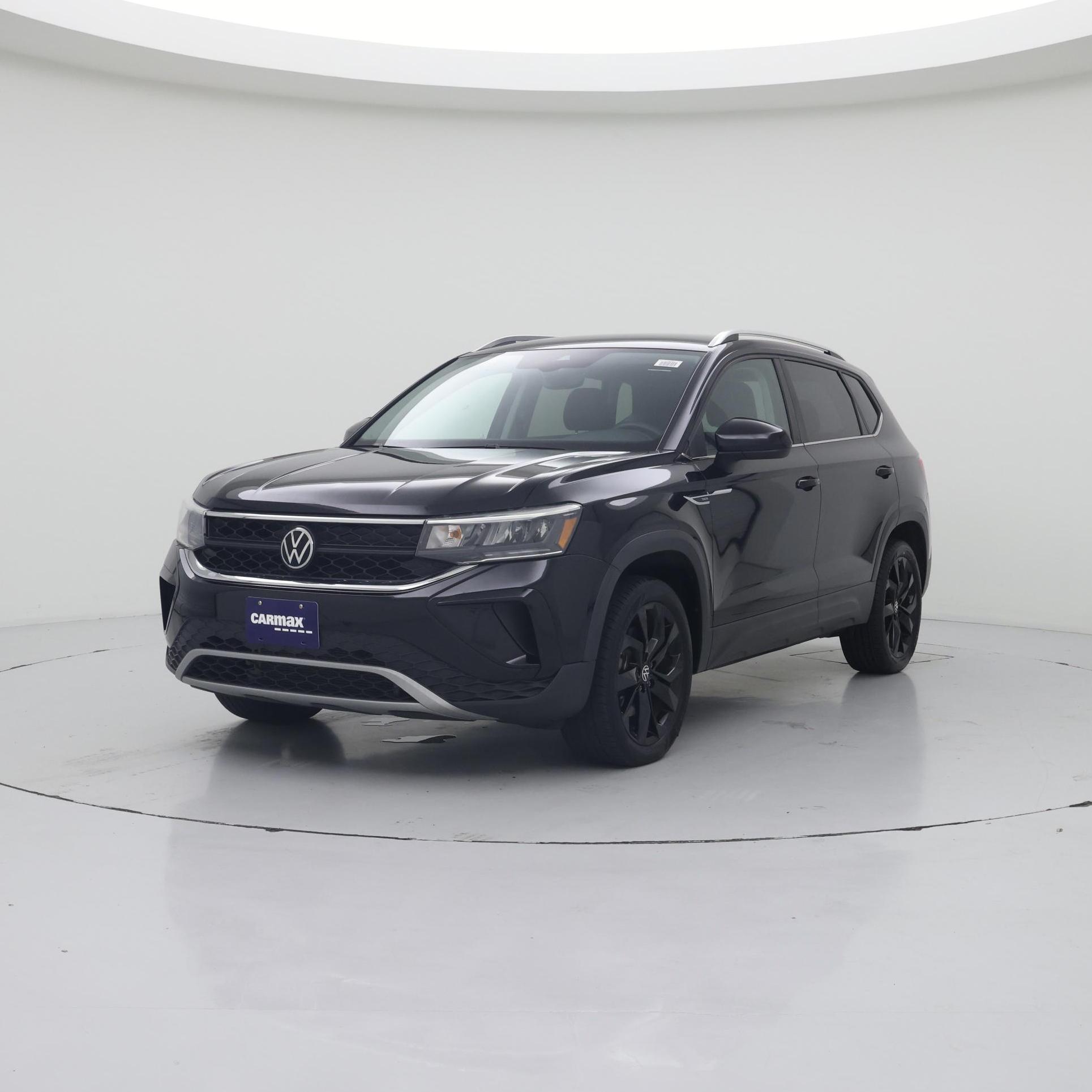 Thumbnail: 2023 Volkswagen Taos - 4