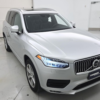2022 Volvo XC90 T5 Momentum