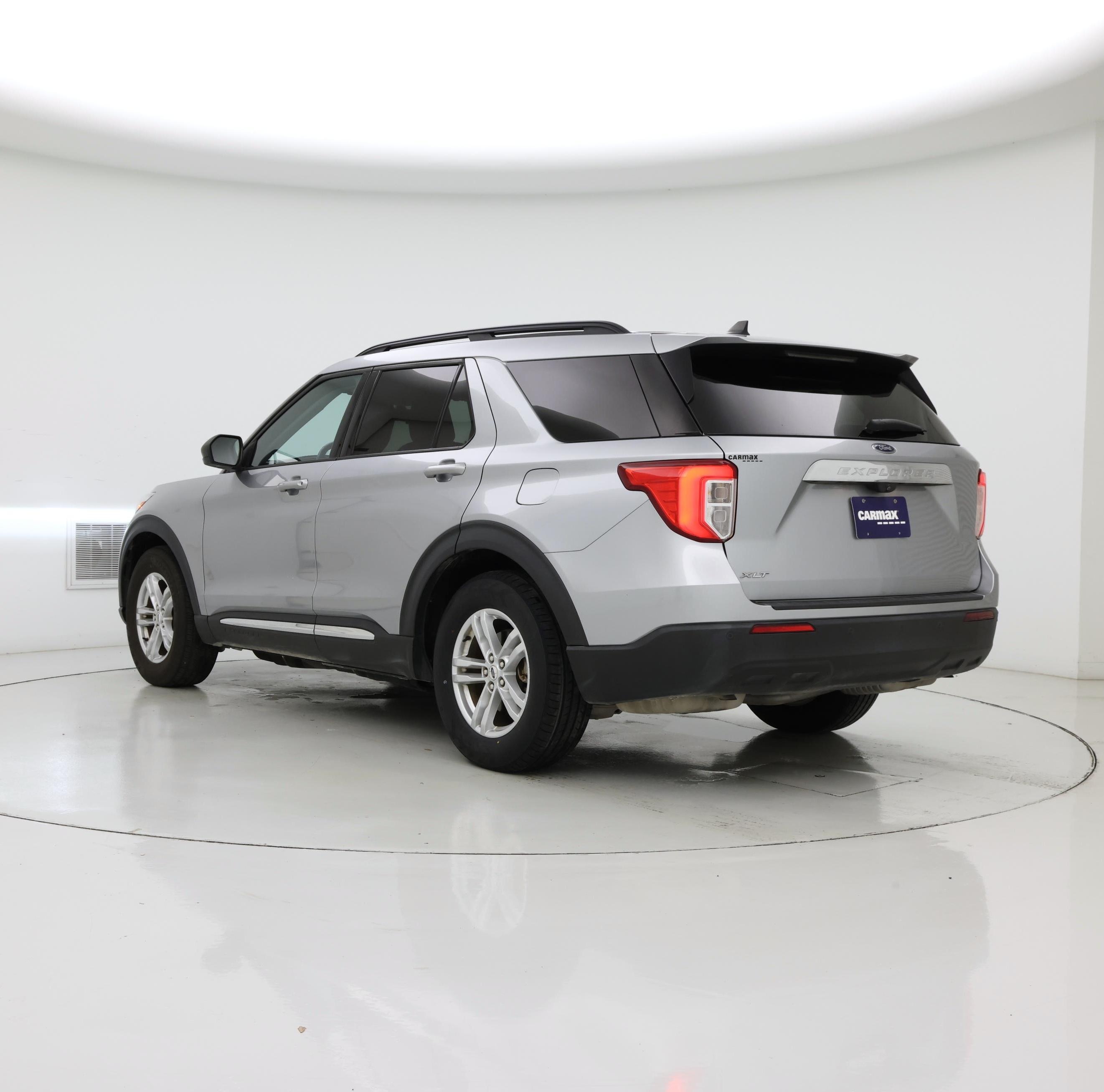 Thumbnail: 2022 Ford Explorer - 2