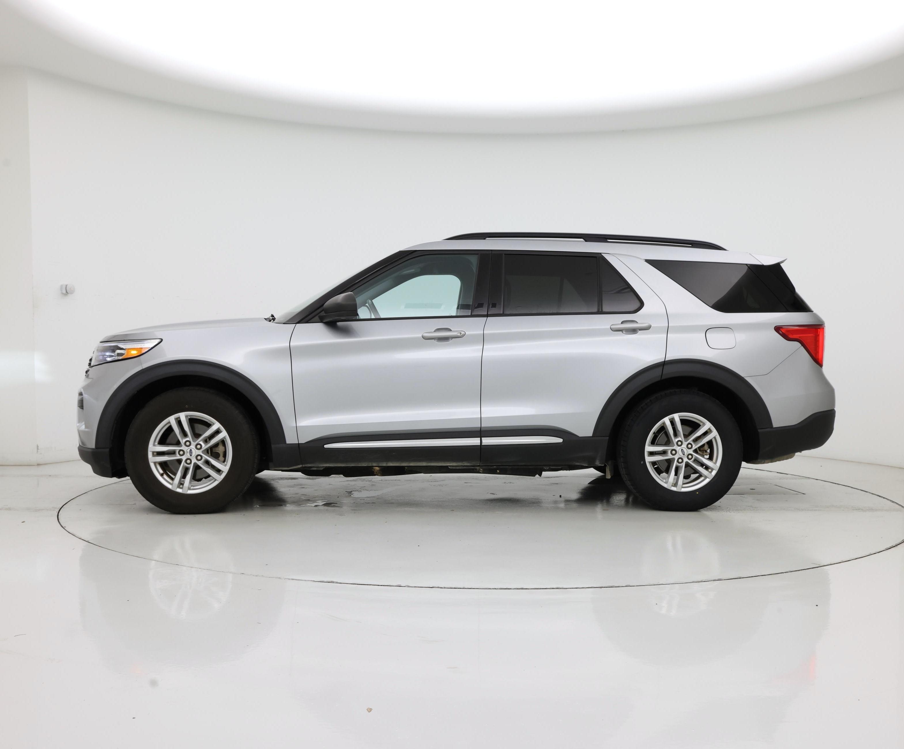 Thumbnail: 2022 Ford Explorer - 3