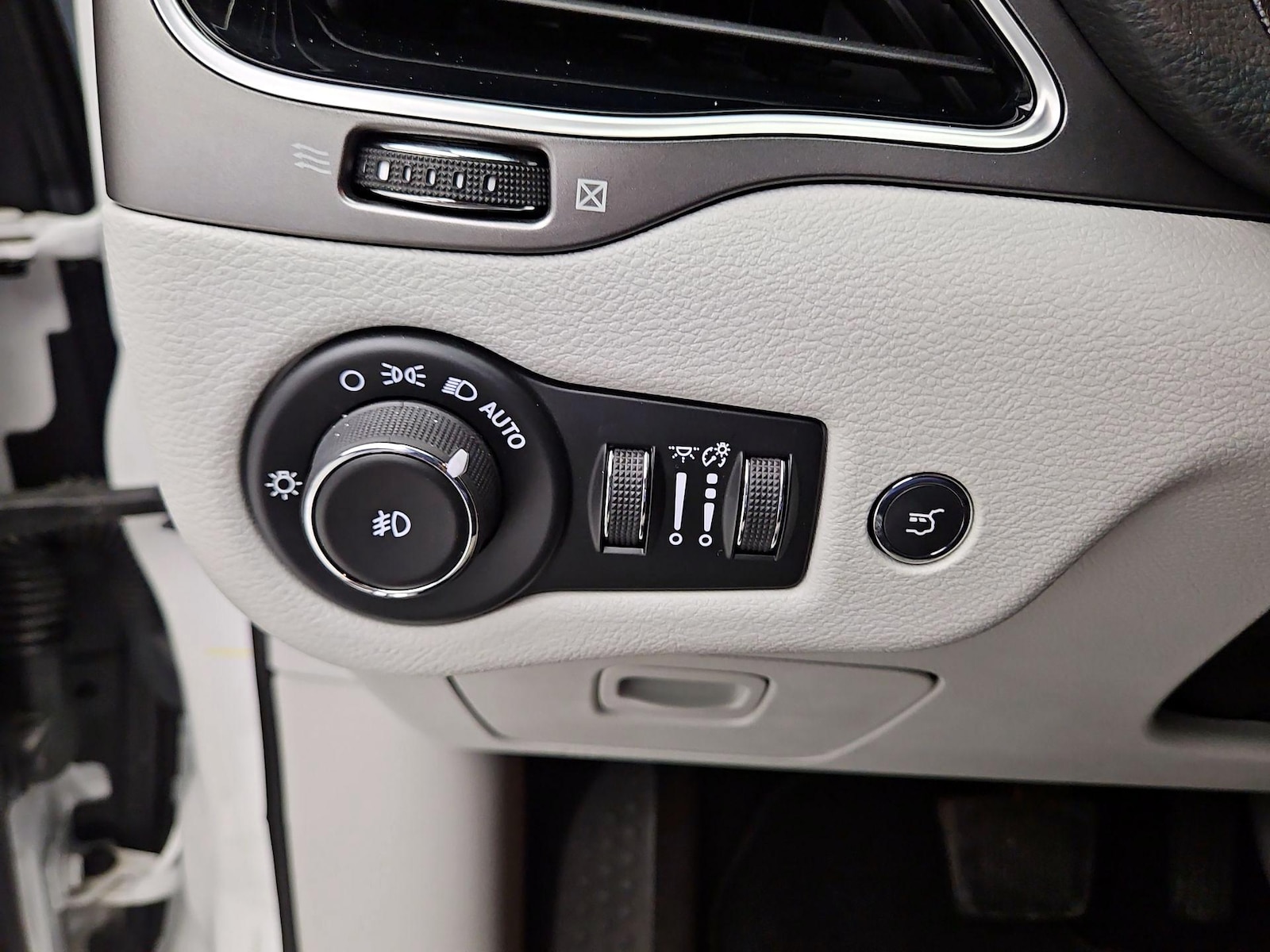 2019 Jeep Cherokee Limited - Photo 14