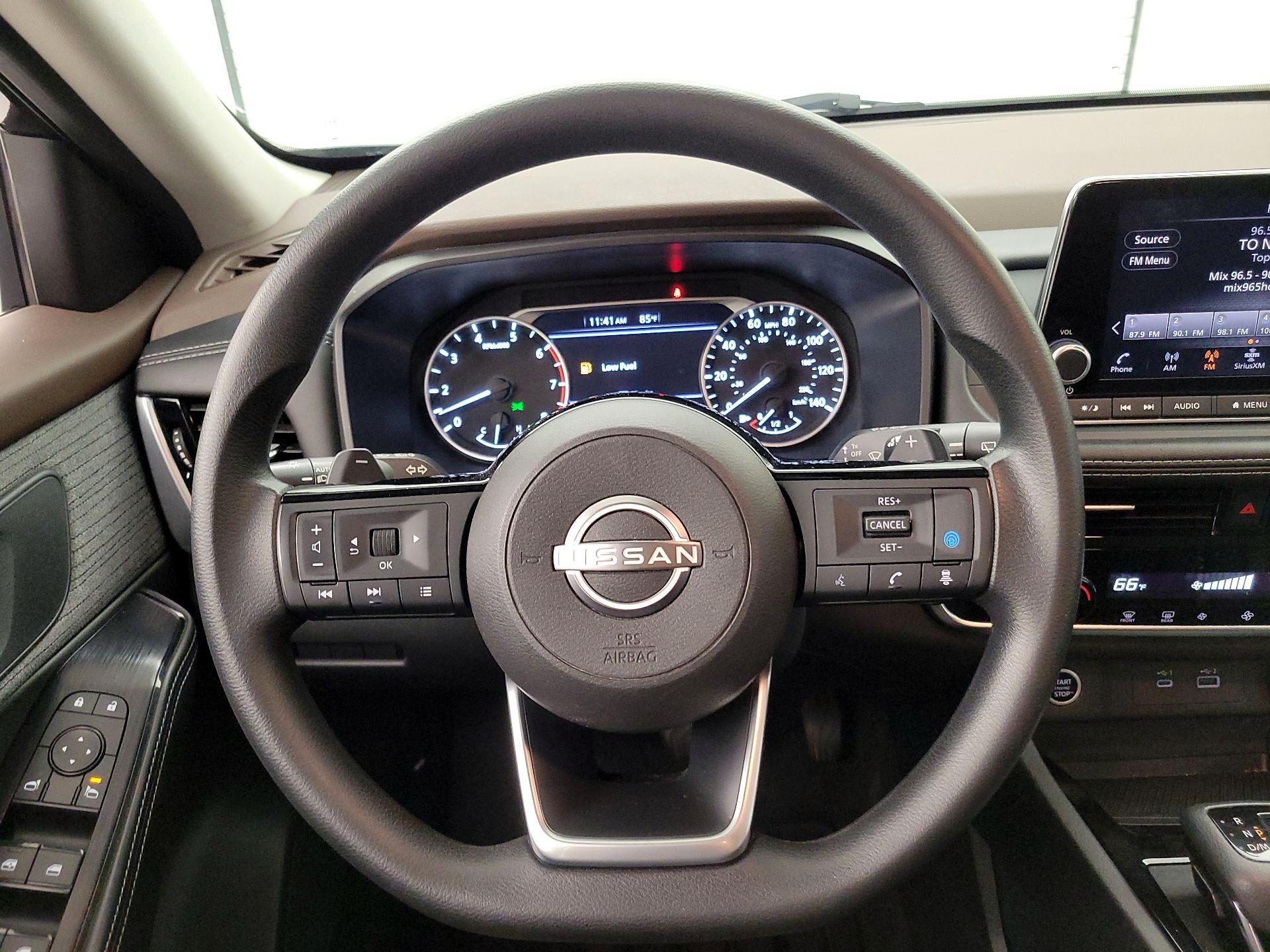 Thumbnail: 2023 Nissan Rogue - 10
