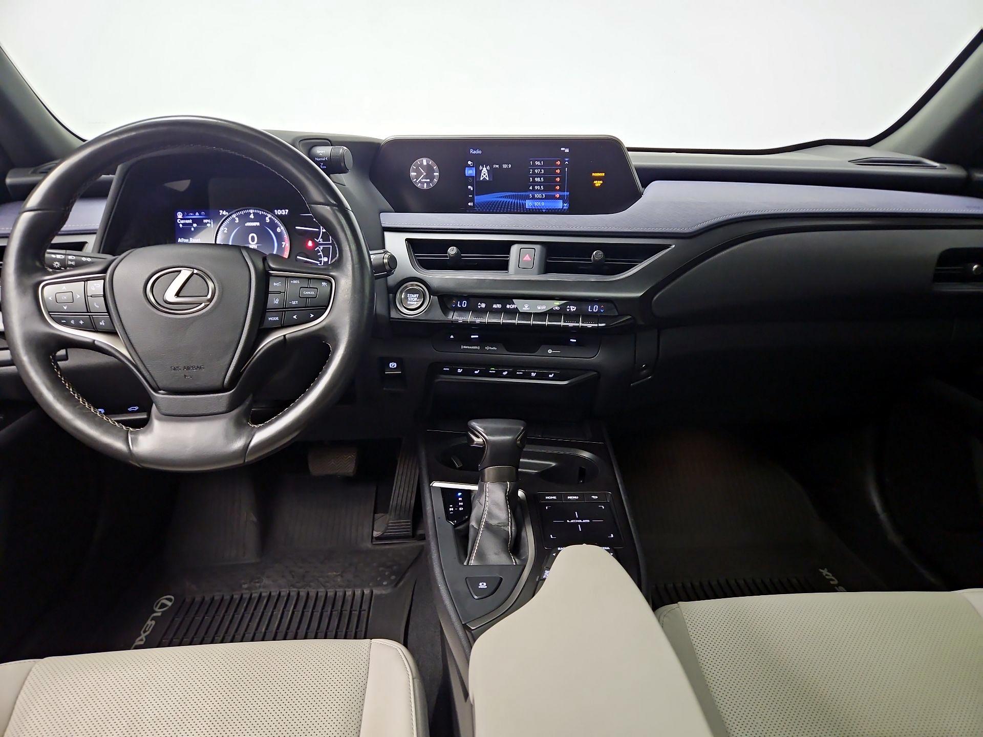 Thumbnail: 2019 Lexus UX - 9