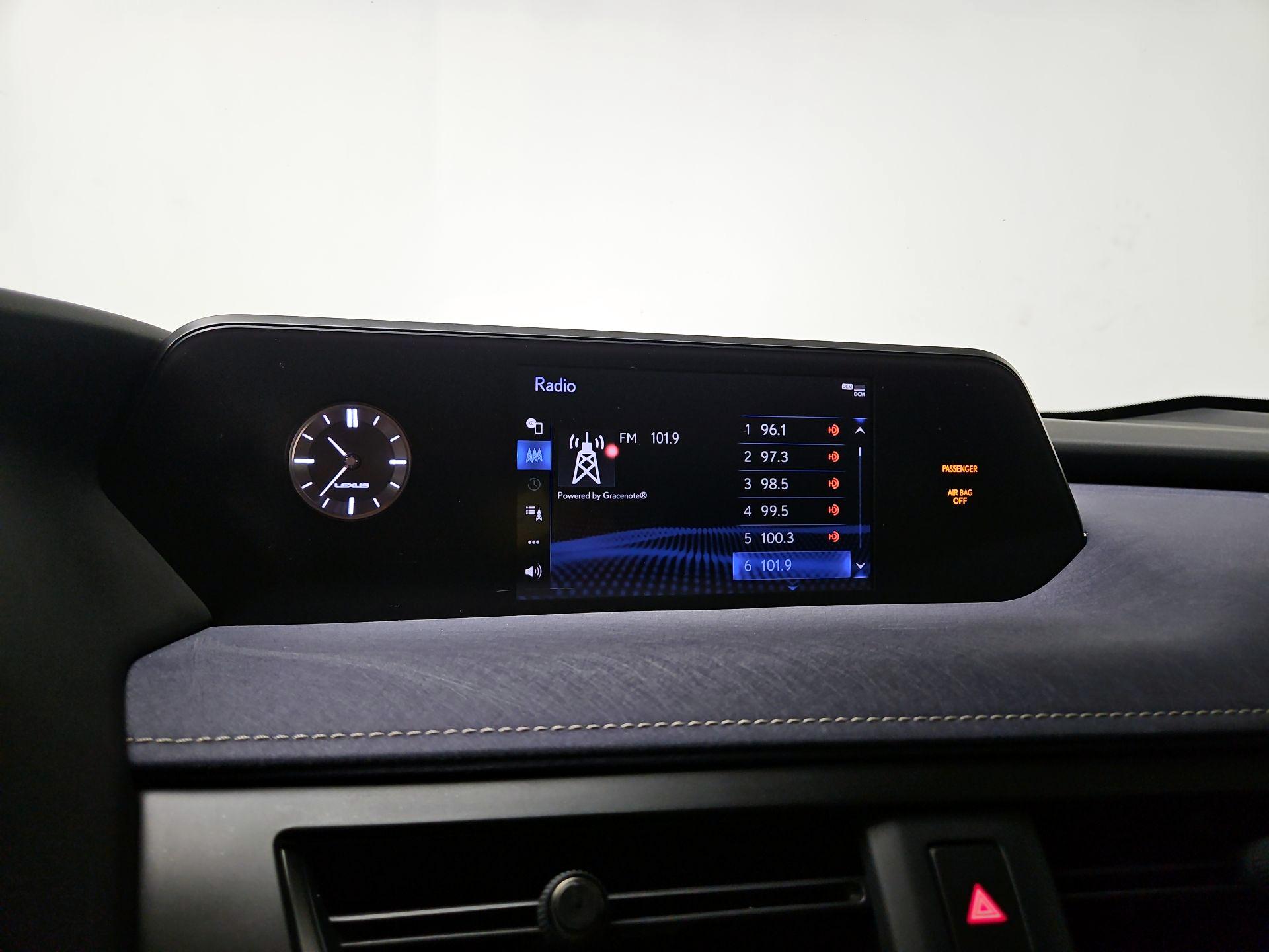 Thumbnail: 2019 Lexus UX - 15