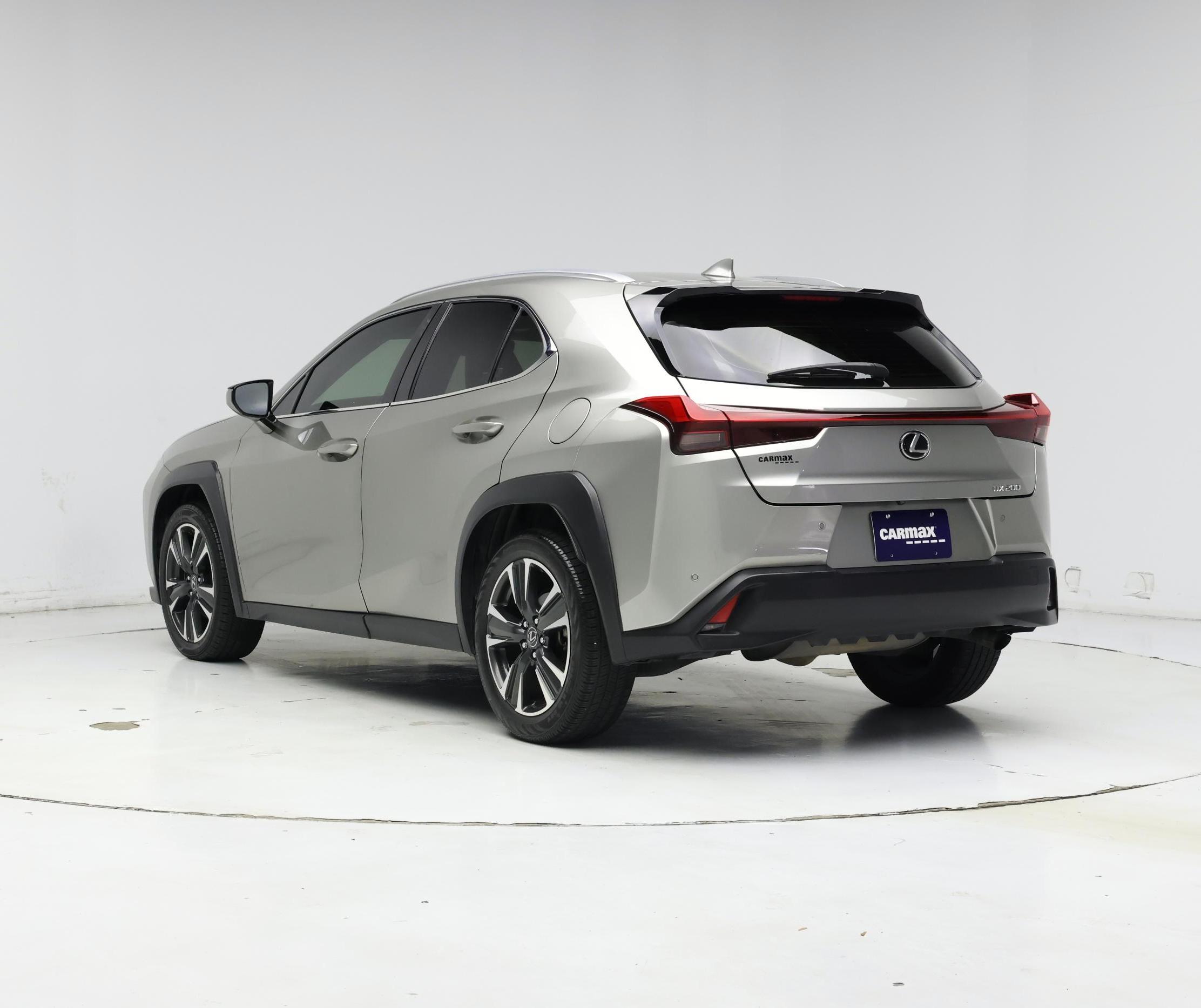 Thumbnail: 2019 Lexus UX - 2