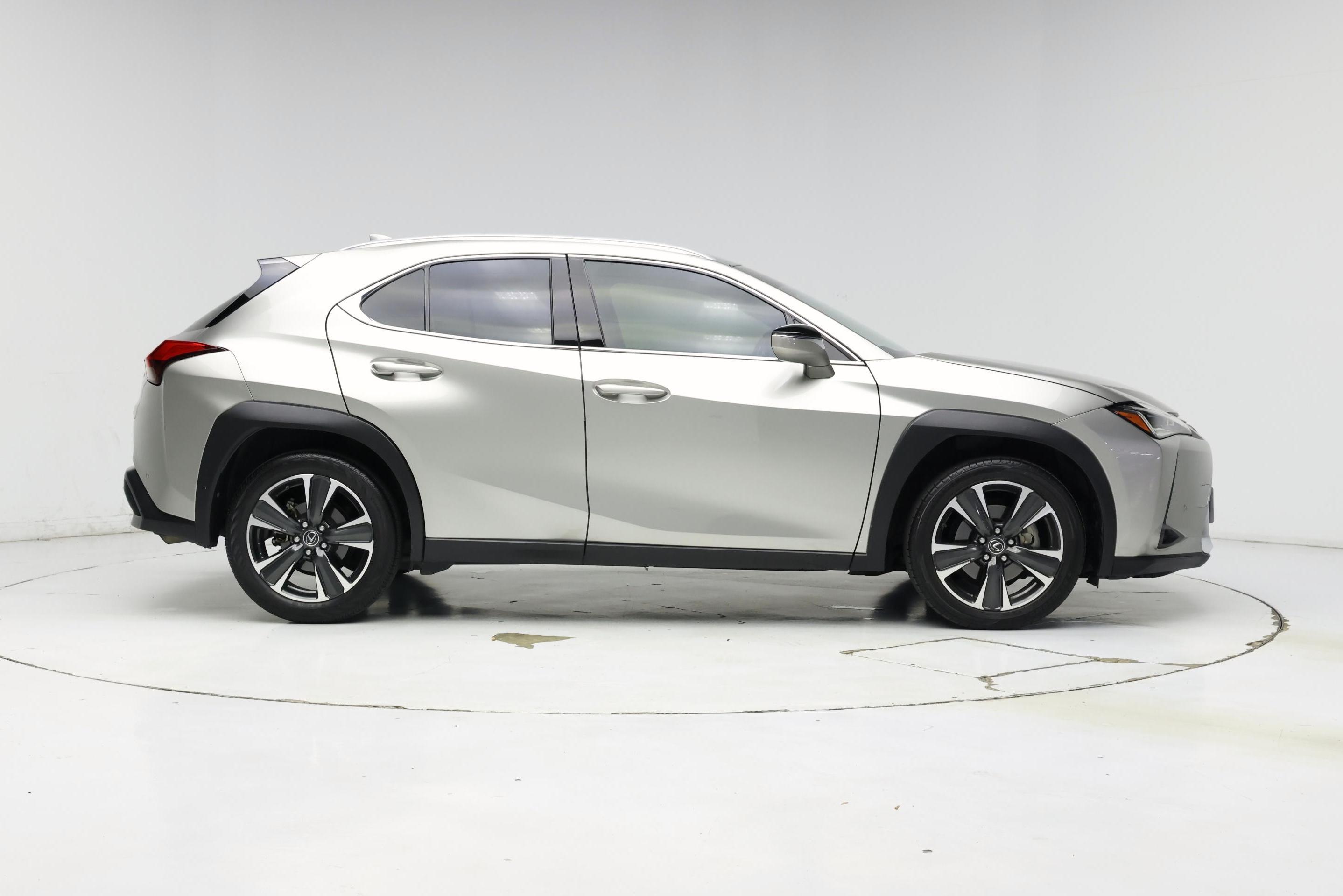 Thumbnail: 2019 Lexus UX - 7