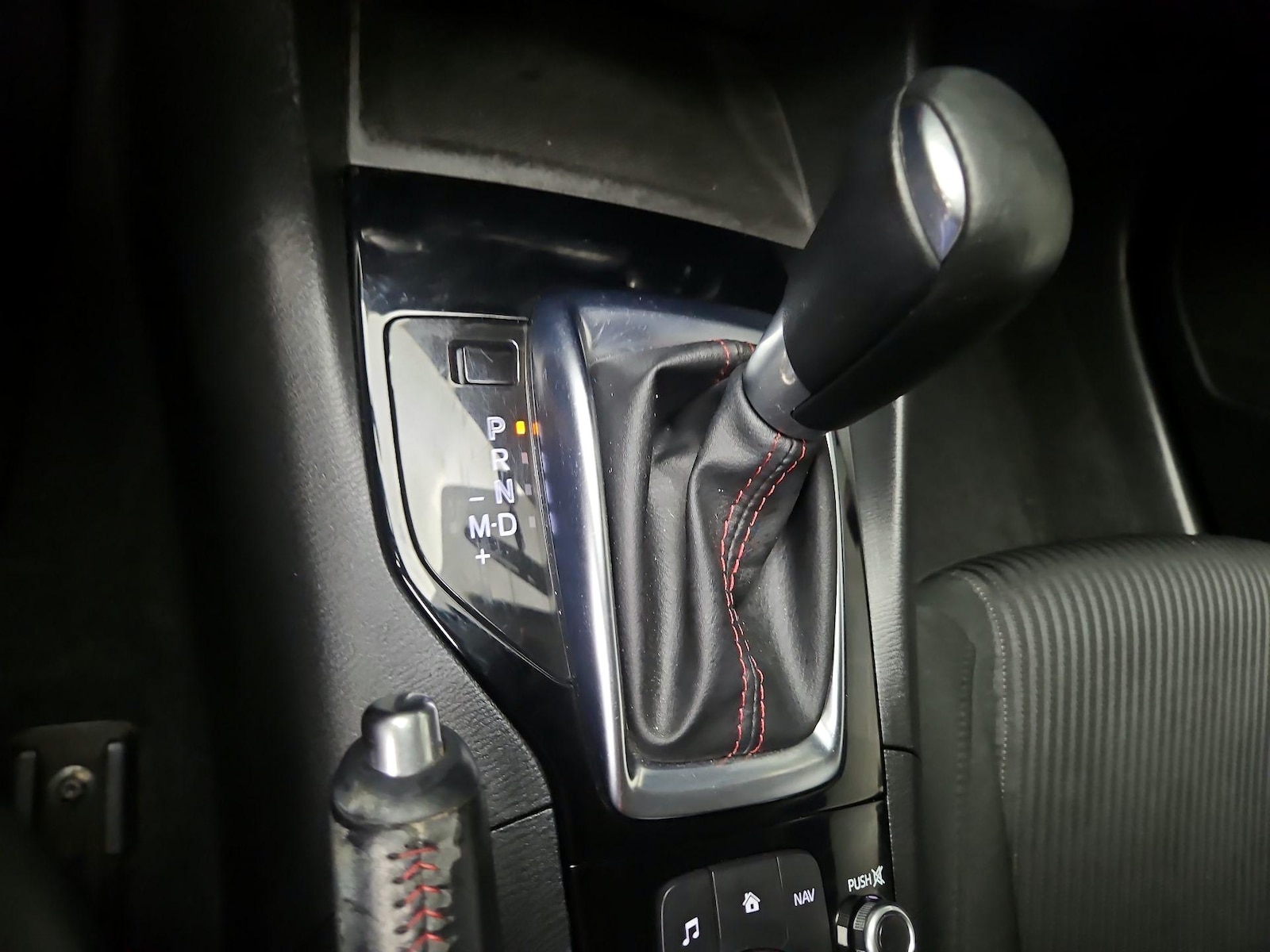 2014 Mazda MAZDA3 i Touring - Photo 19