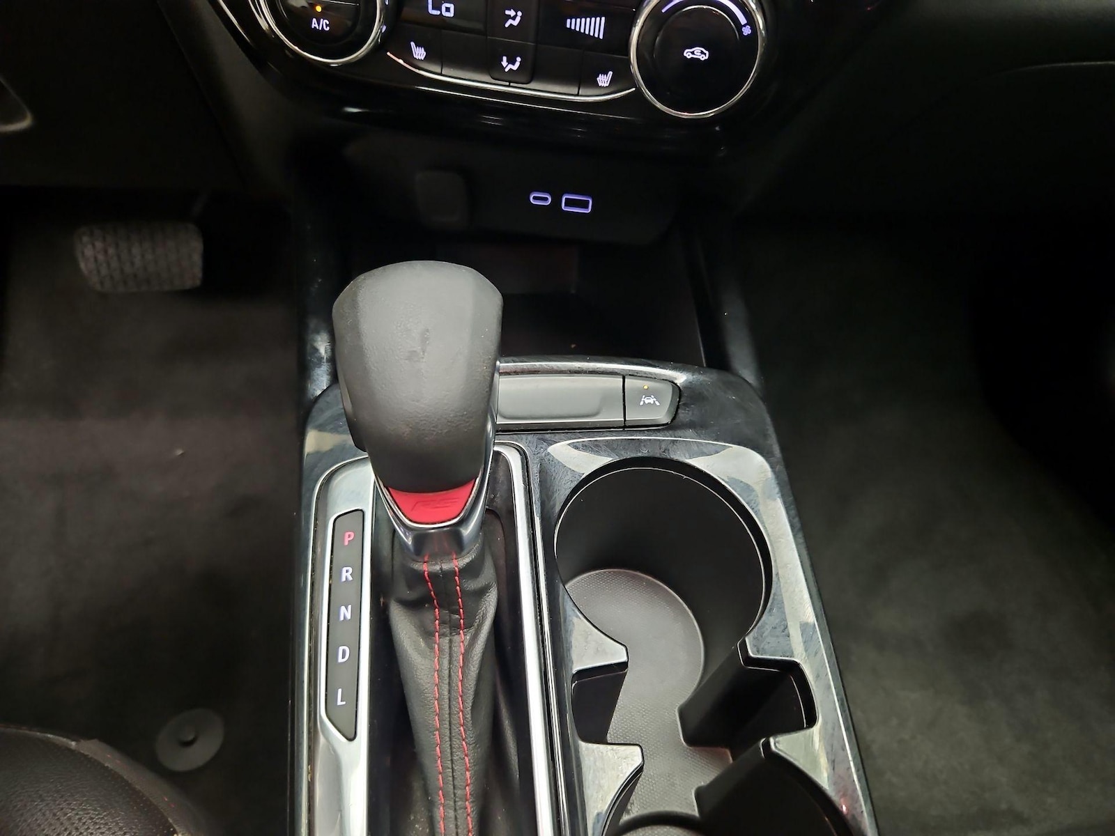 2025 Chevrolet Trax RS - Photo 18