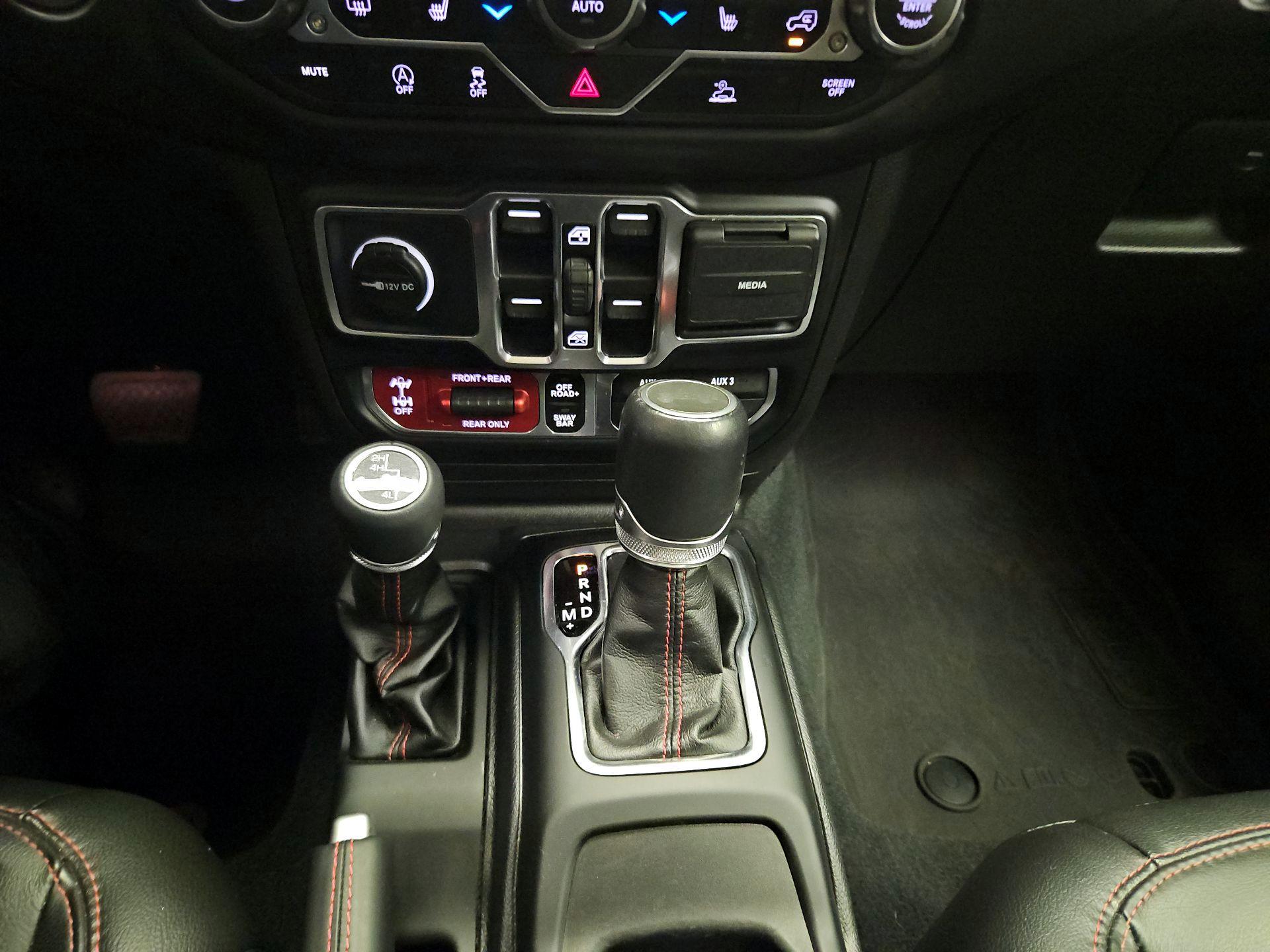 Thumbnail: 2023 Jeep Wrangler - 17