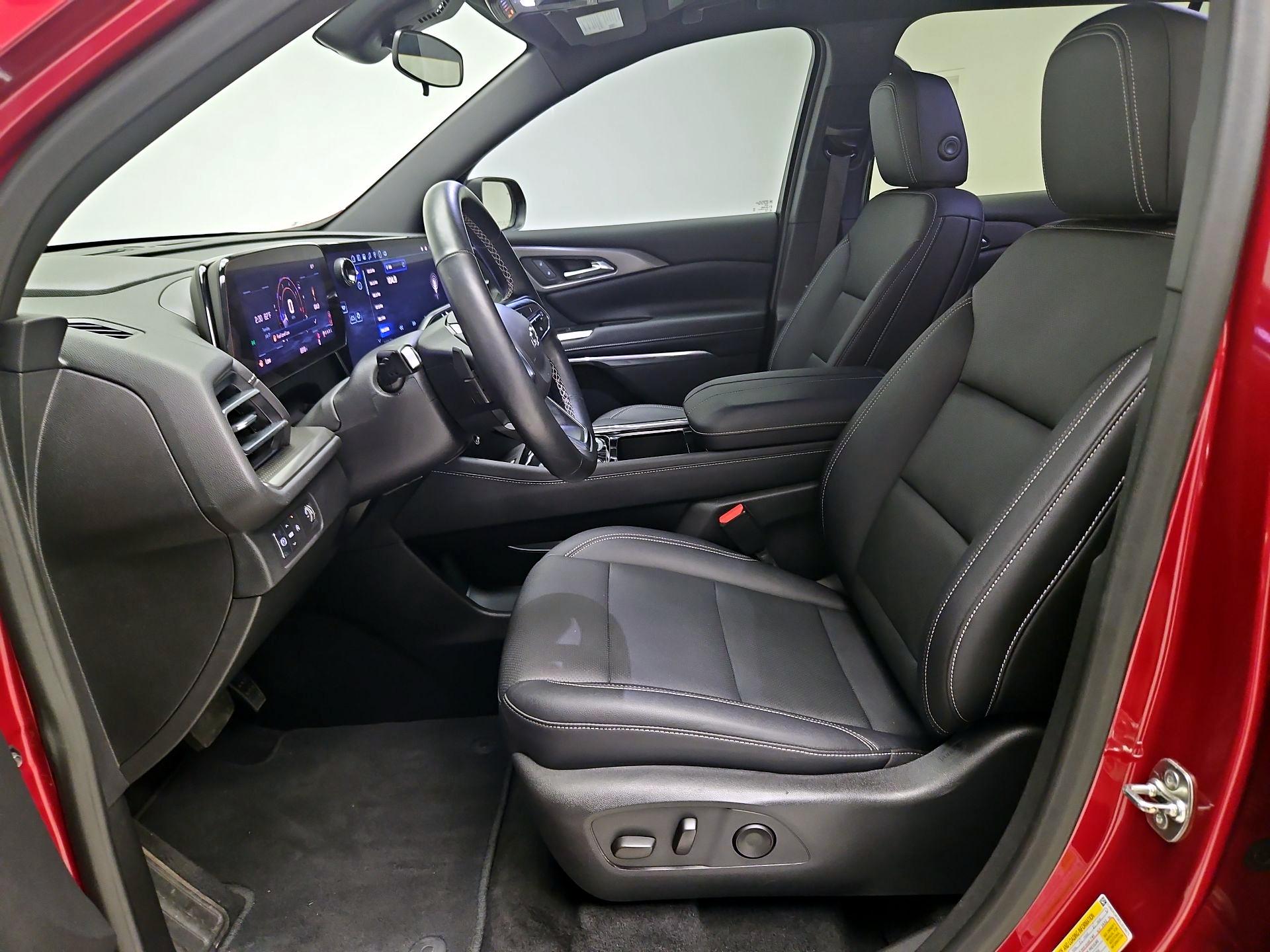 Thumbnail: 2025 Chevrolet Traverse - 11