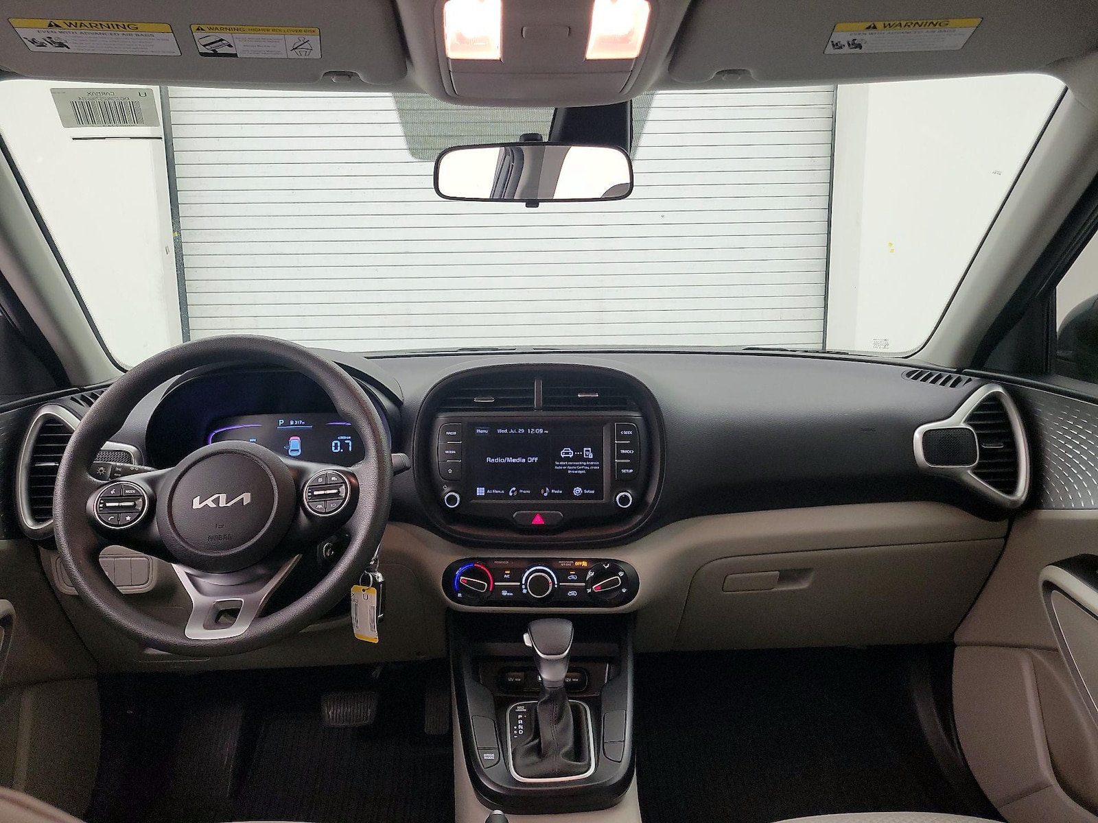 2025 Kia Soul LX - Photo 10