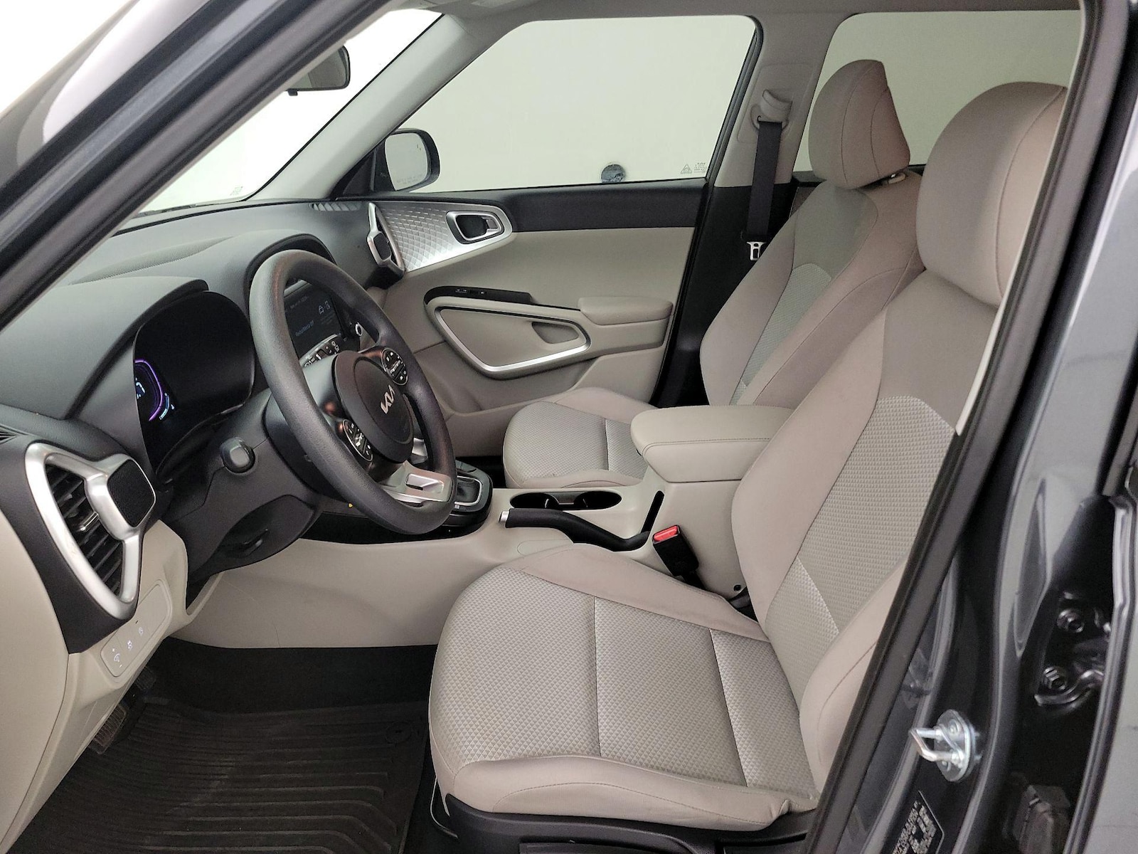 2025 Kia Soul LX - Photo 12