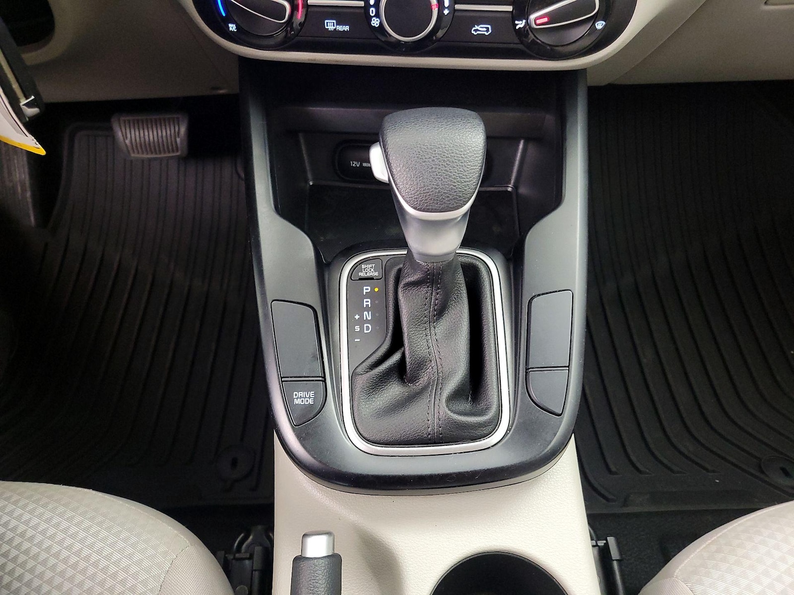 2025 Kia Soul LX - Photo 18