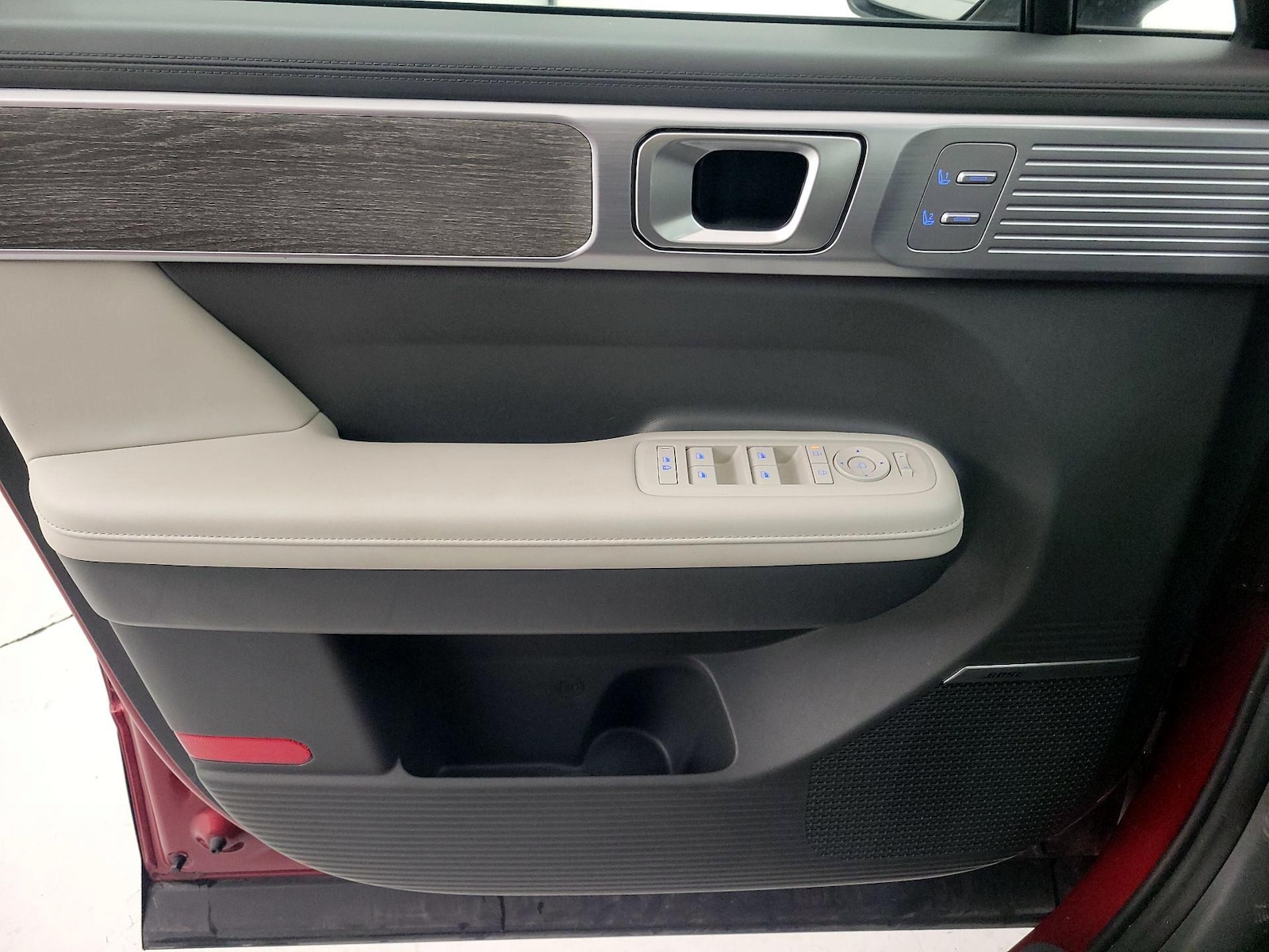 2025 Hyundai Santa Fe Limited - Photo 13